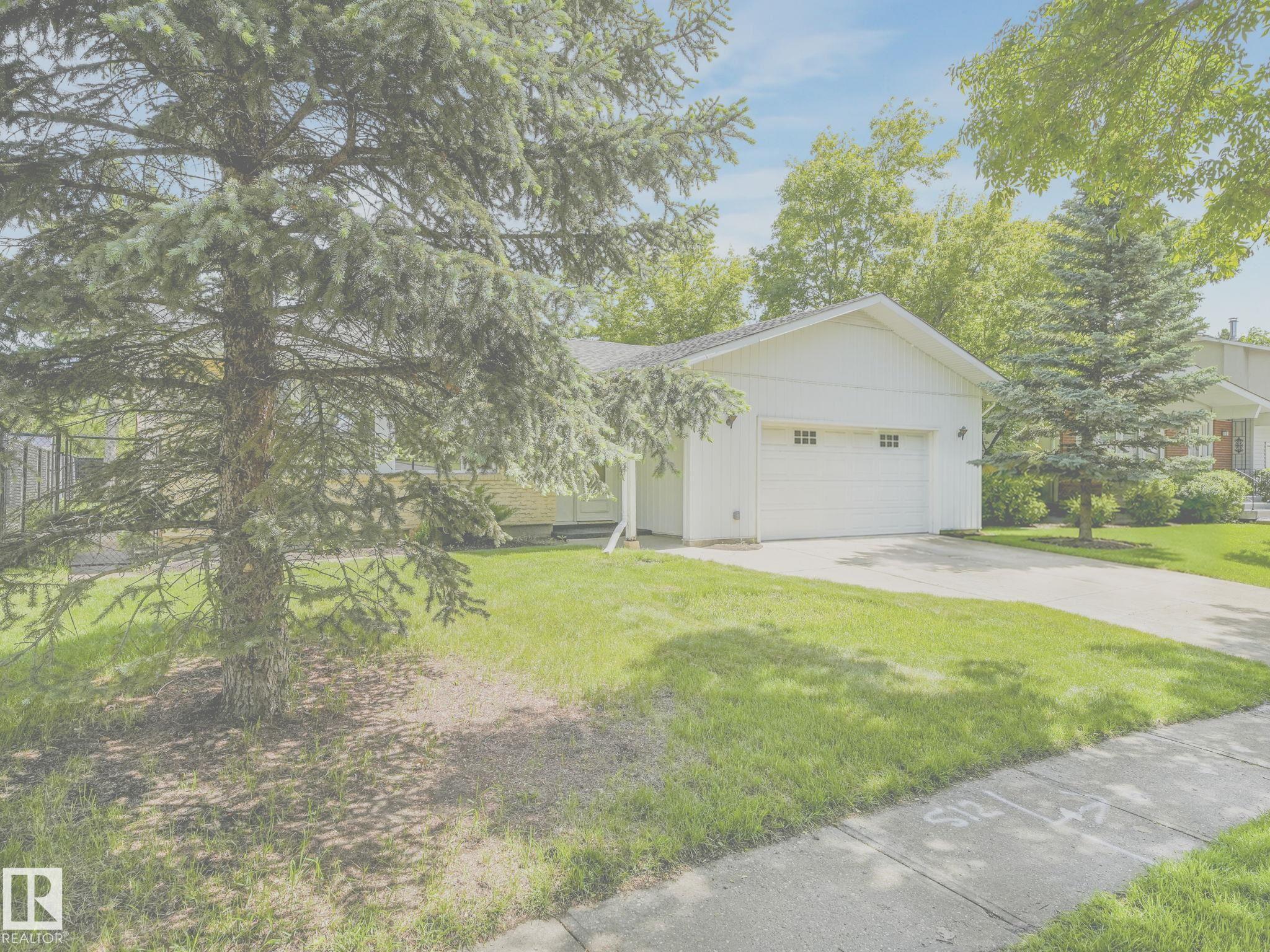 5 Akins Drive, Akinsdale, St. Albert
