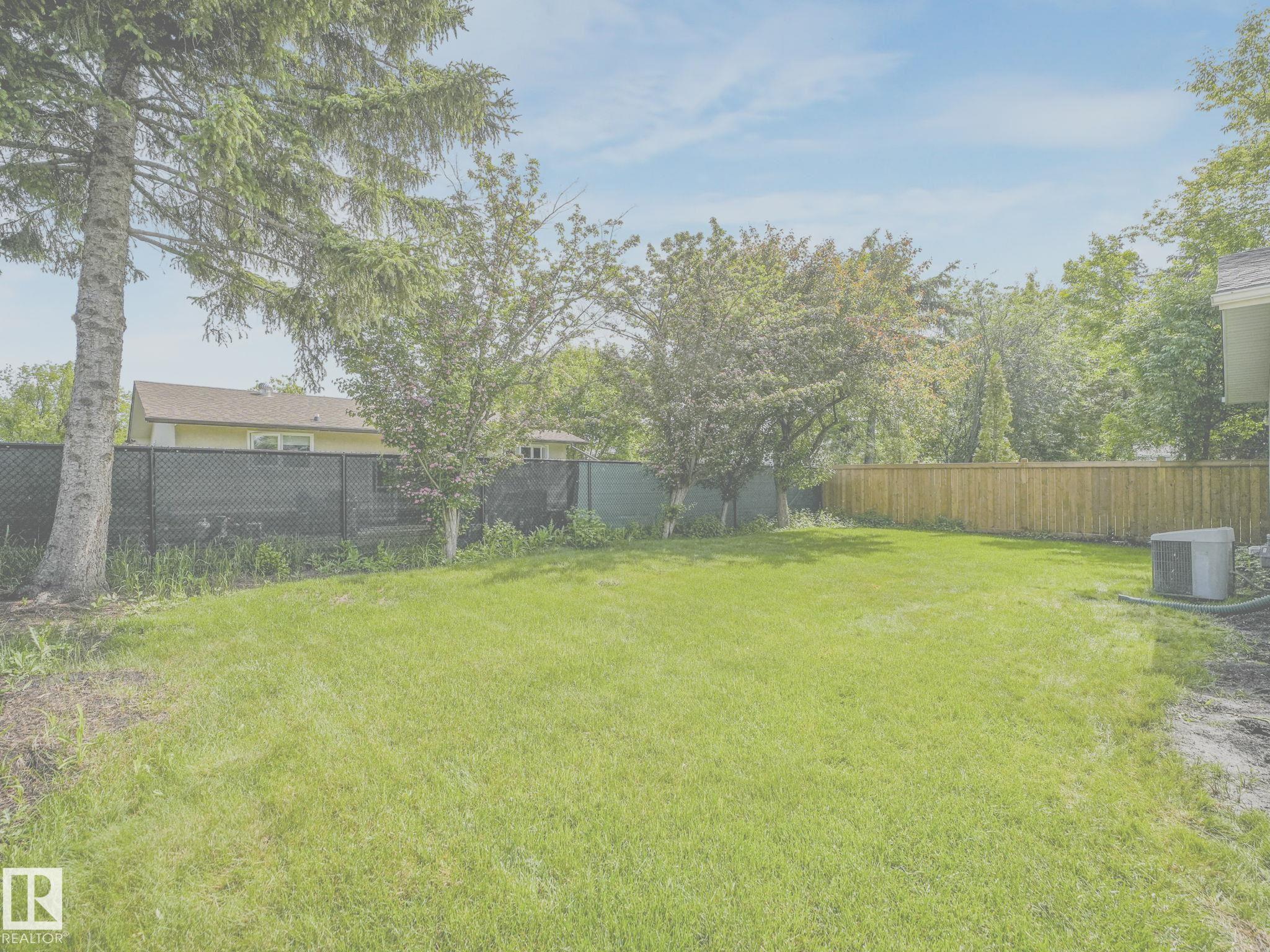Photo 39 at 5 Akins Drive, Akinsdale, St. Albert