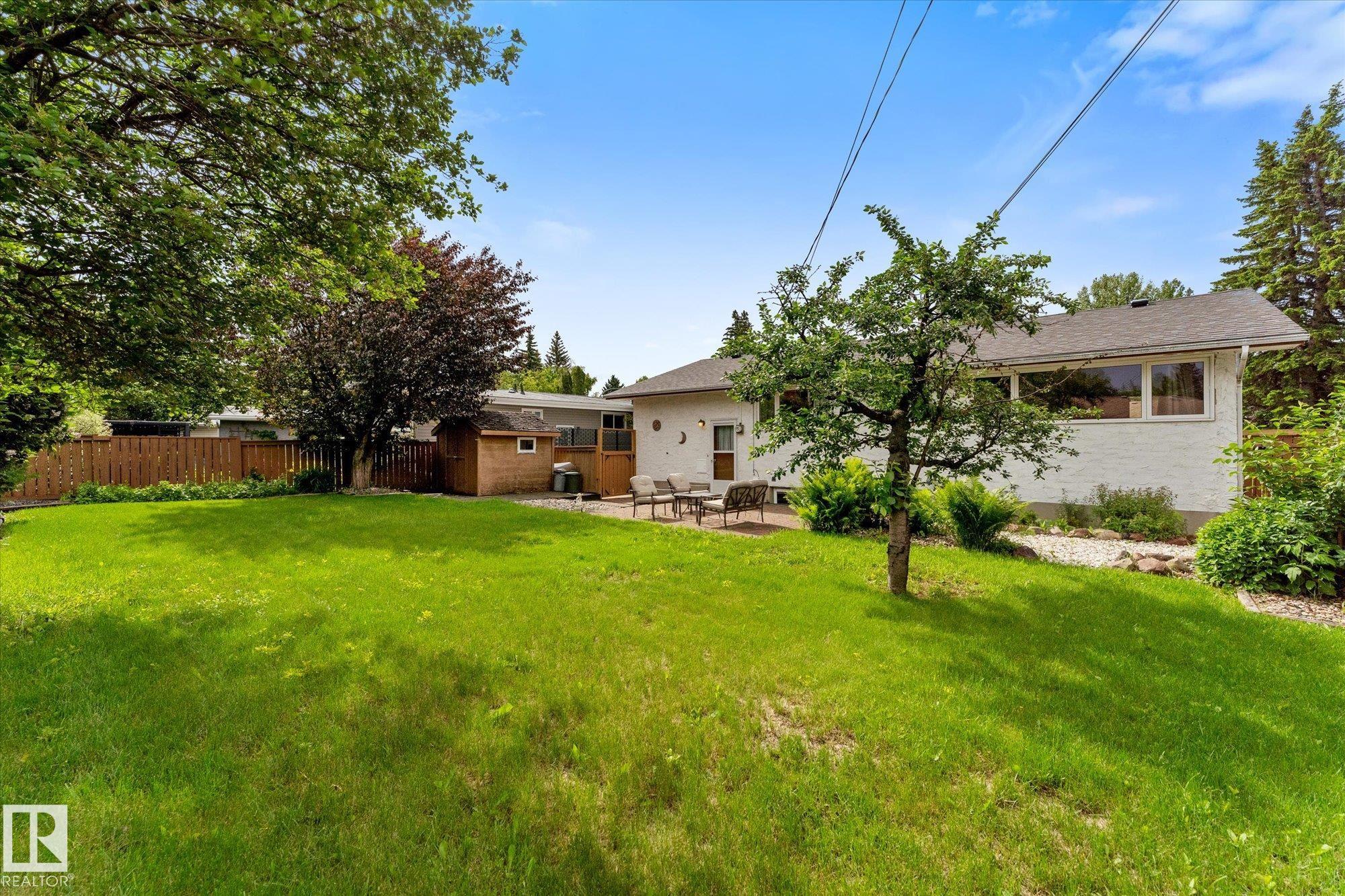 Photo 3 at 15112 76a Avenue NW, Rio Terrace, Edmonton