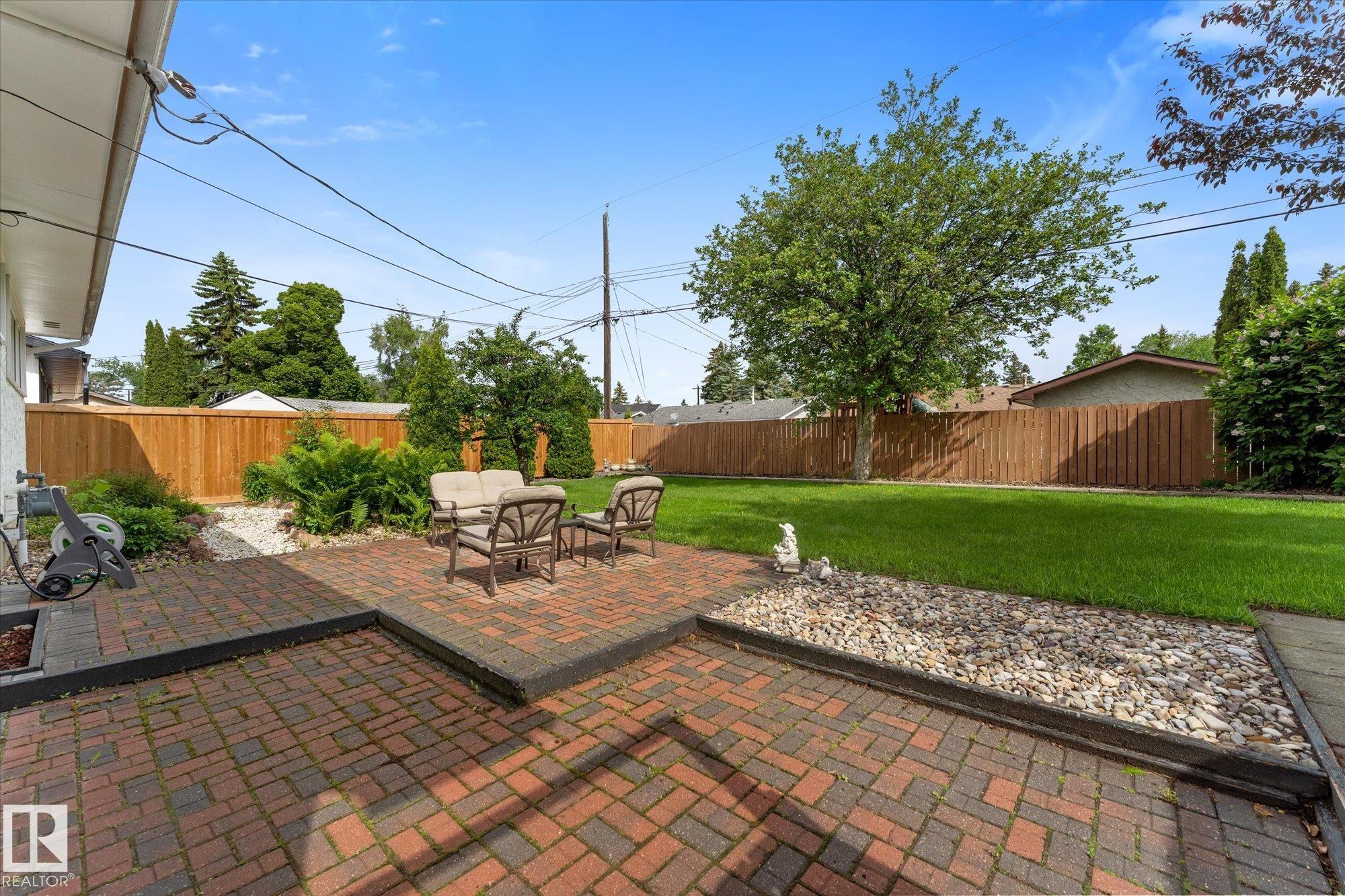 Photo 6 at 15112 76a Avenue NW, Rio Terrace, Edmonton