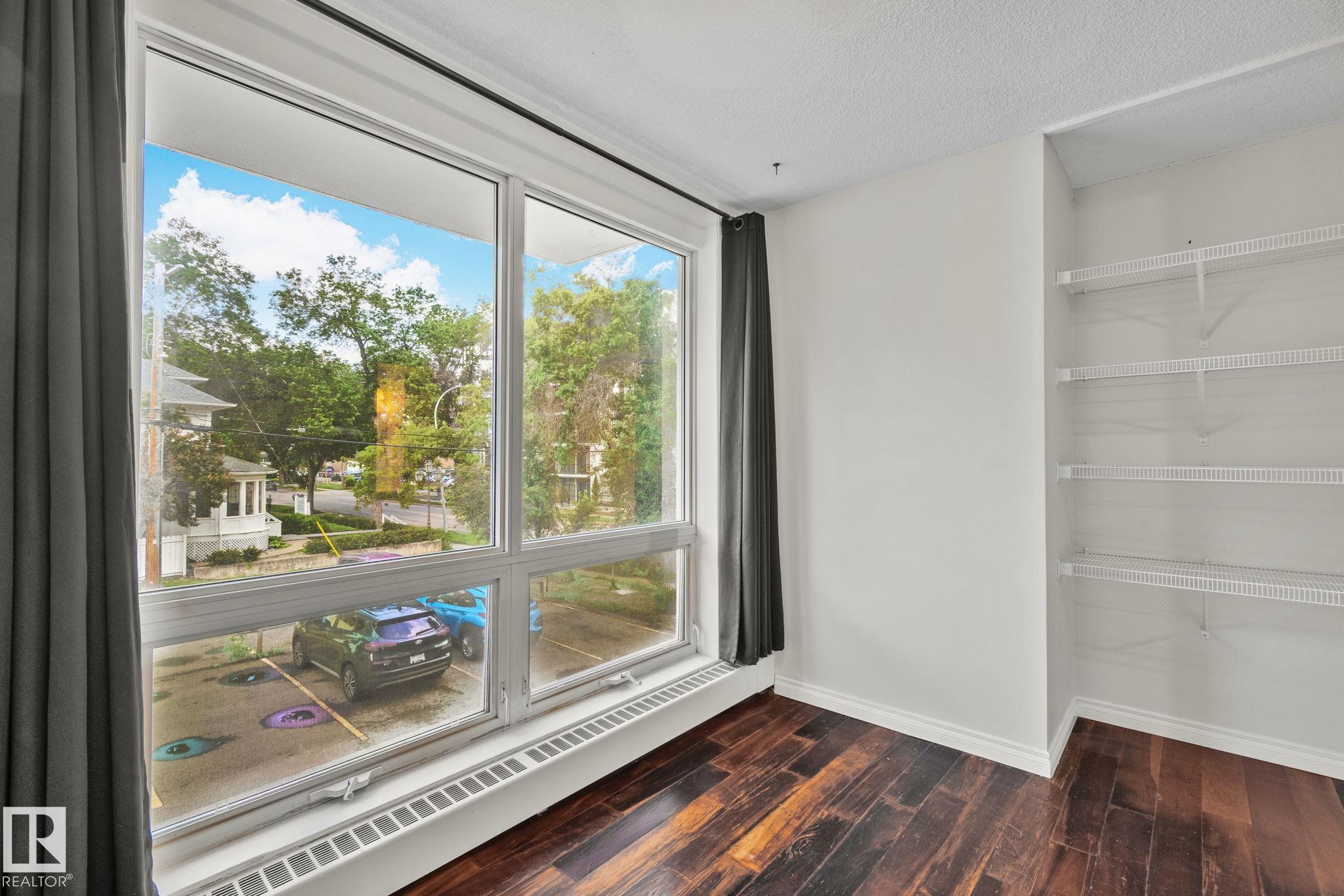Photo 11 at 205 - 9940 112 Street NW, Wîhkwêntôwin, Edmonton