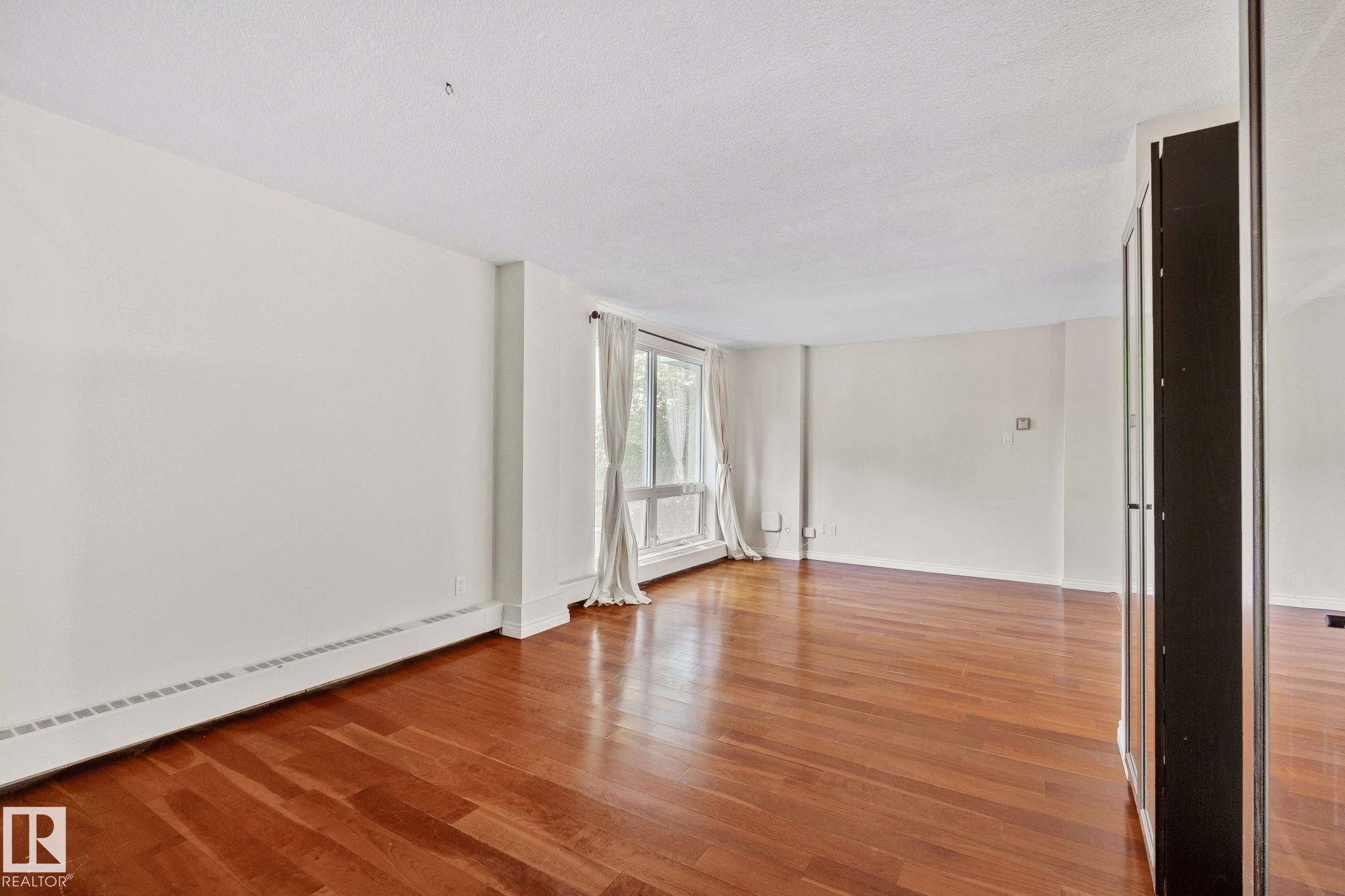 Photo 17 at 205 - 9940 112 Street NW, Wîhkwêntôwin, Edmonton