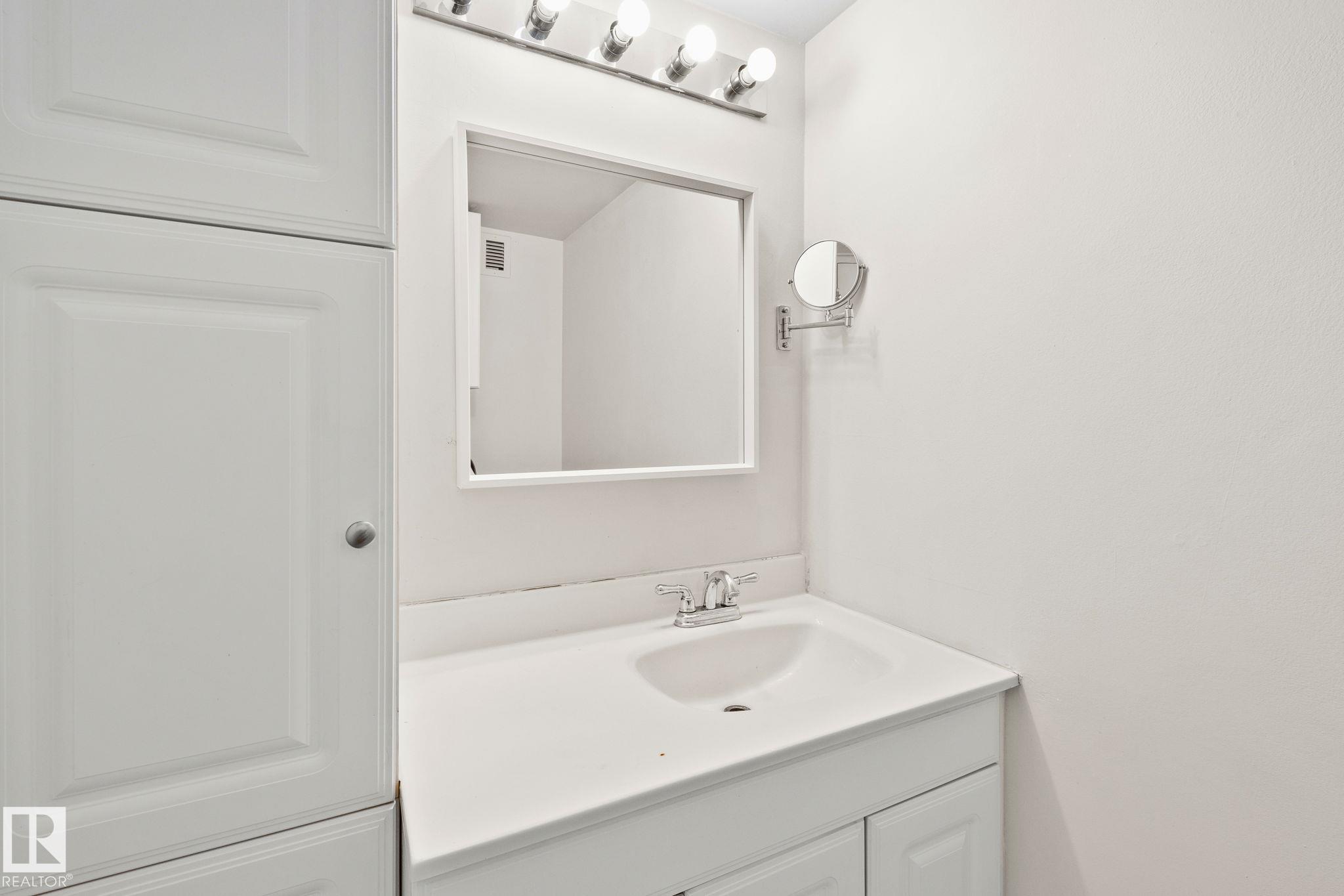 Photo 21 at 205 - 9940 112 Street NW, Wîhkwêntôwin, Edmonton