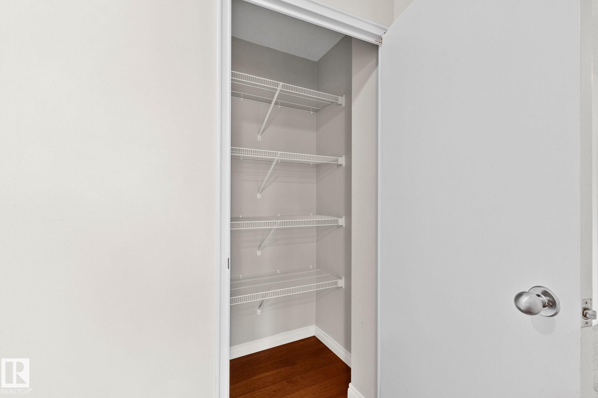Photo 10 at 205 - 9940 112 Street NW, Wîhkwêntôwin, Edmonton