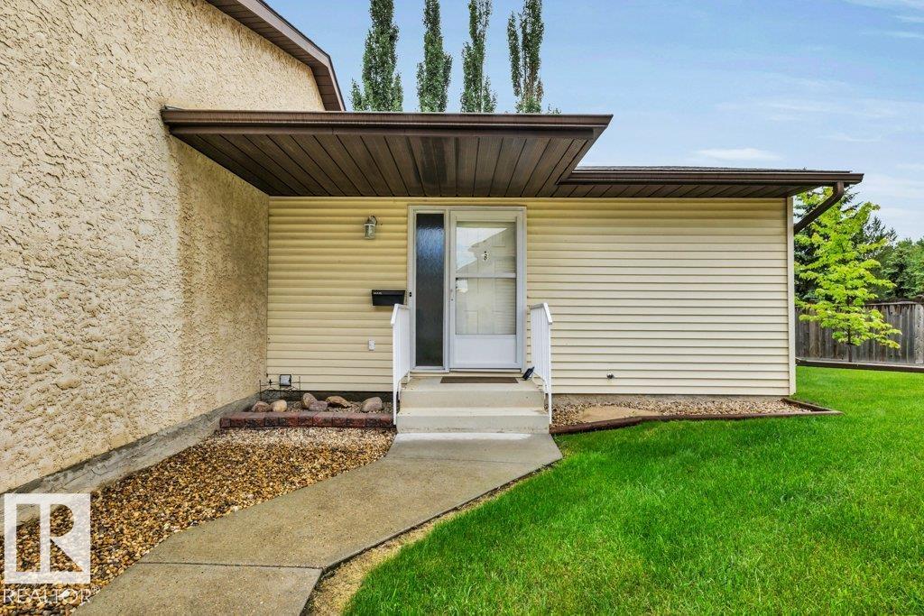 8 Pineview Horizon Village, Pineview, St. Albert