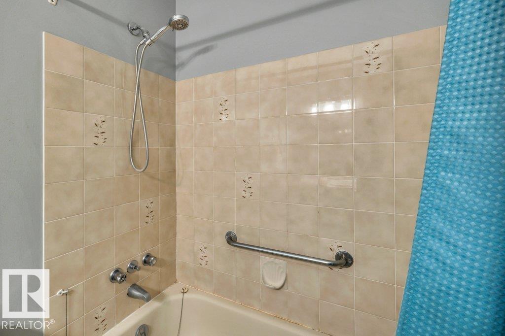 Photo 22 at 8 Pineview Horizon Village, Pineview, St. Albert
