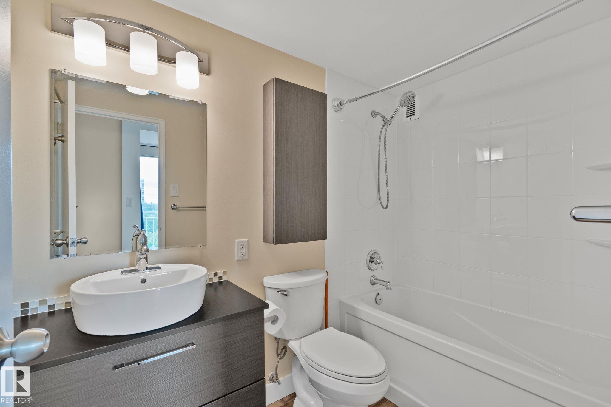 Photo 18 at 705 - 9940 112 Street NW, Wîhkwêntôwin, Edmonton
