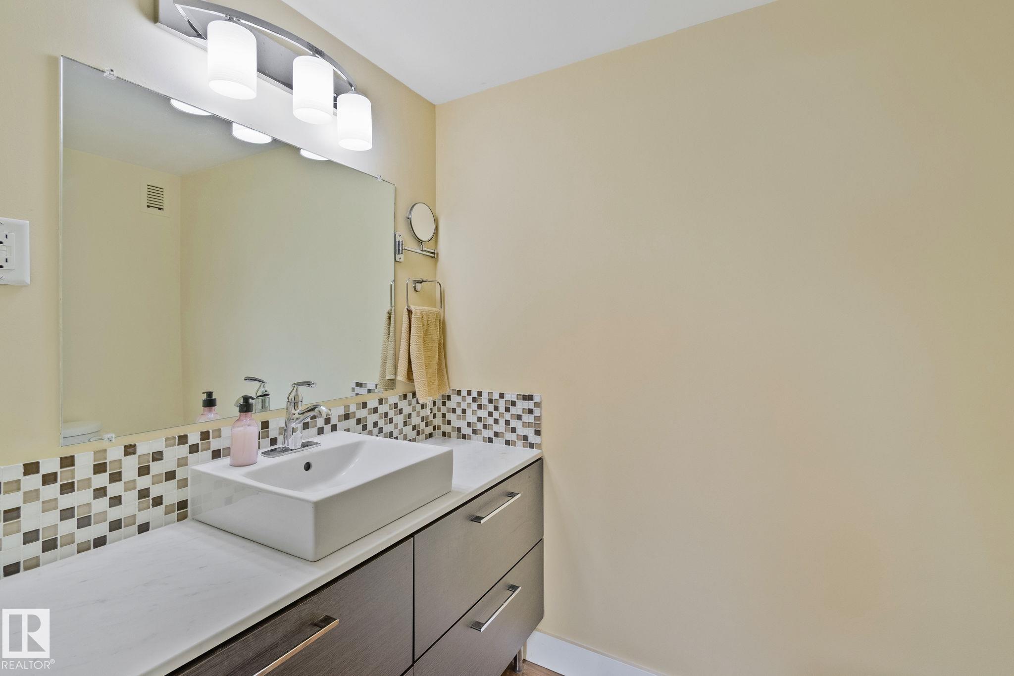 Photo 30 at 705 - 9940 112 Street NW, Wîhkwêntôwin, Edmonton