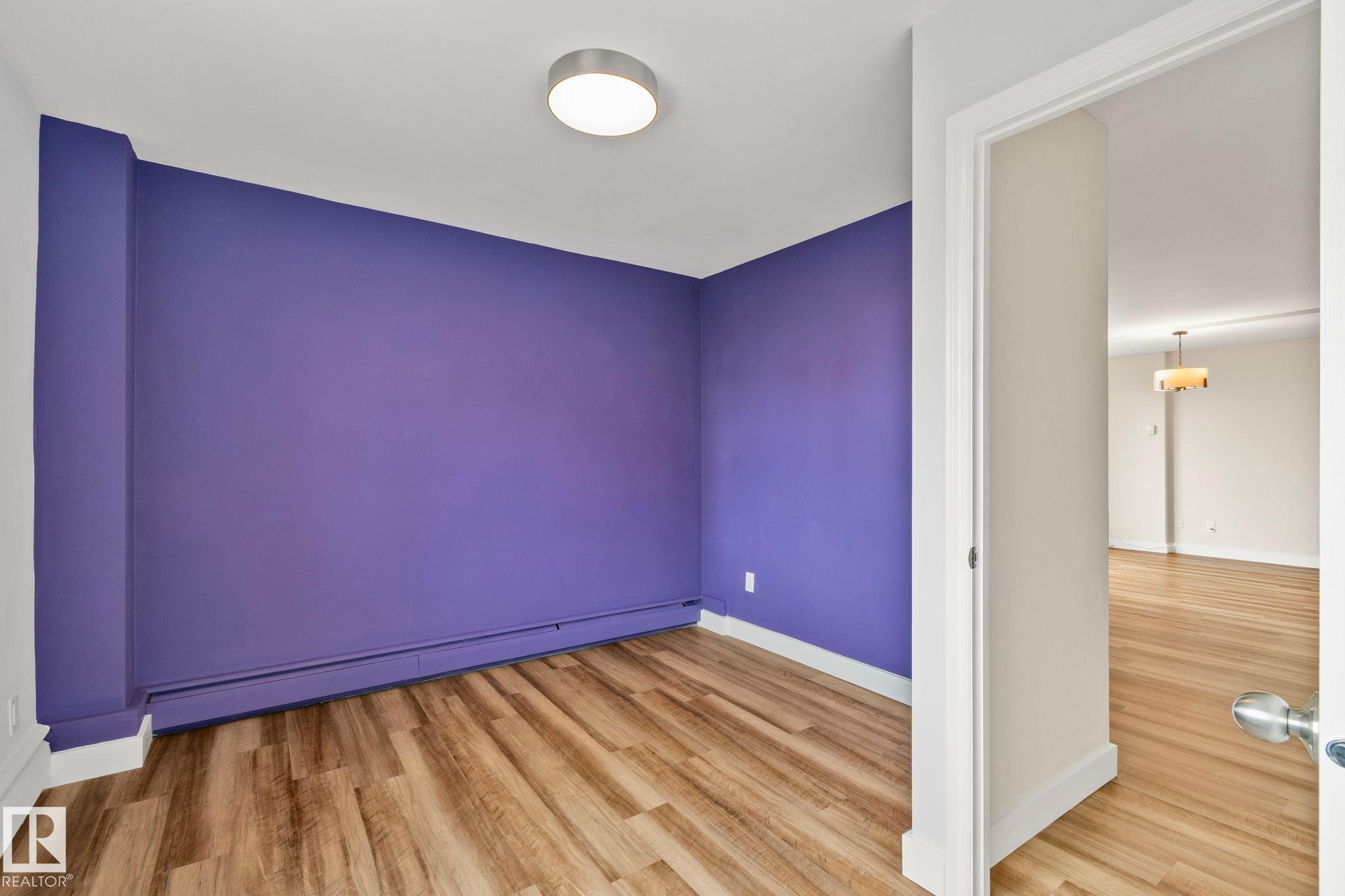 Photo 9 at 705 - 9940 112 Street NW, Wîhkwêntôwin, Edmonton