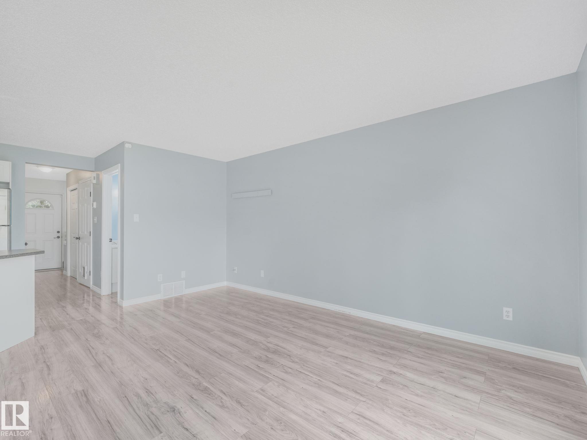 Photo 17 at 6828 159a Avenue NW, Ozerna, Edmonton