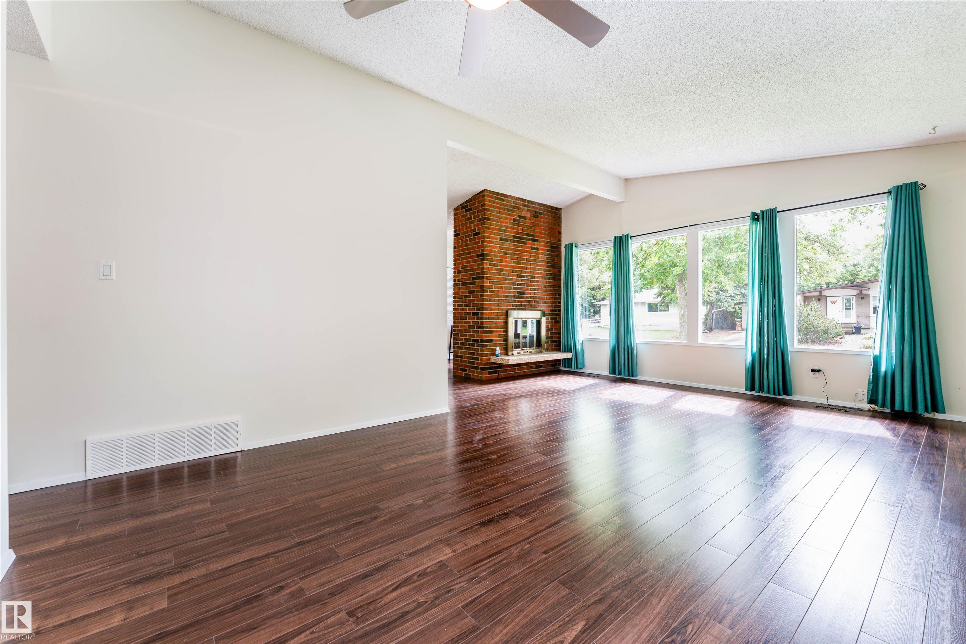 Photo 11 at 60 Fenwick Crescent, Forest Lawn, St. Albert