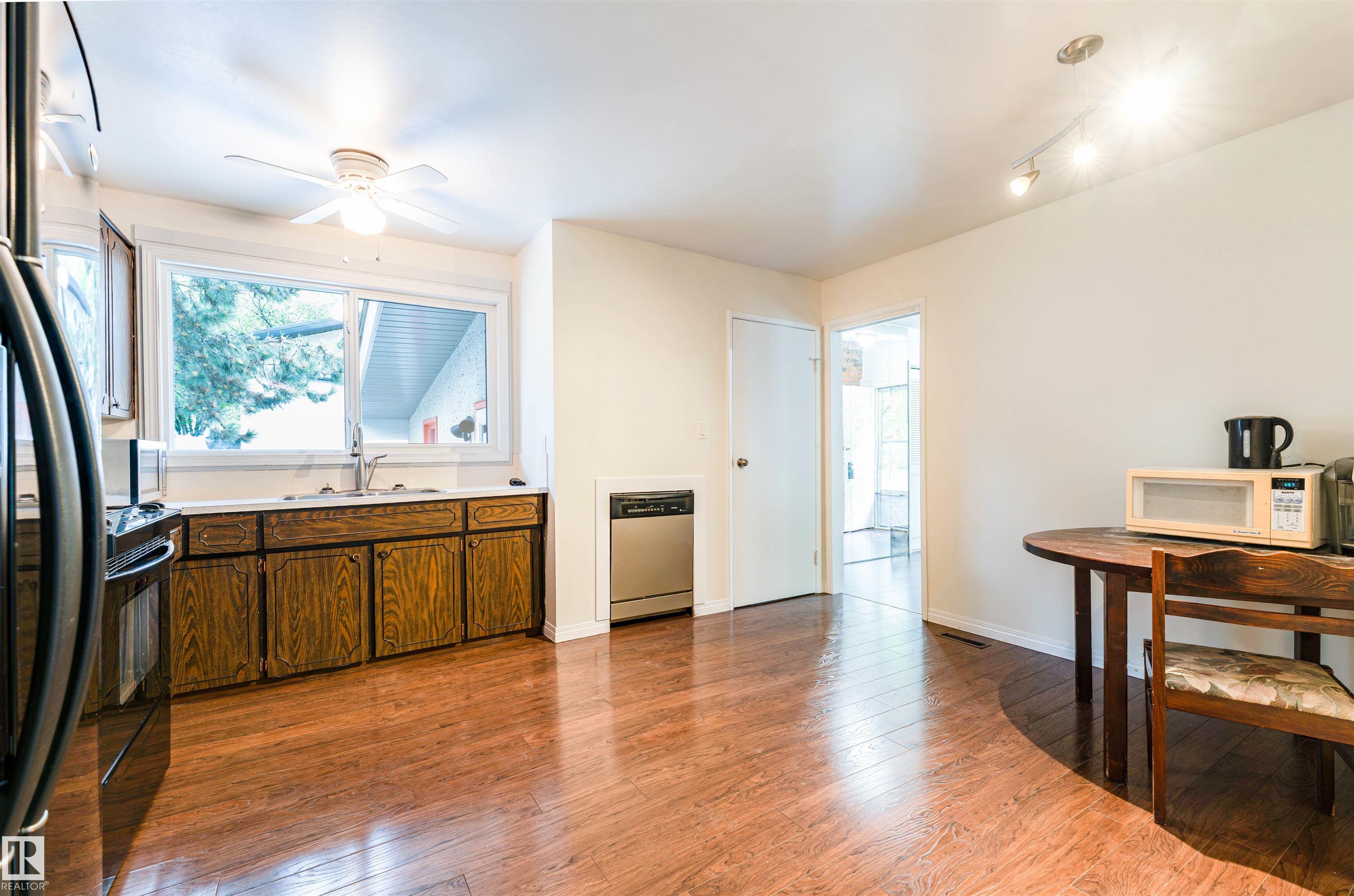 60 Fenwick Crescent, Forest Lawn, St. Albert