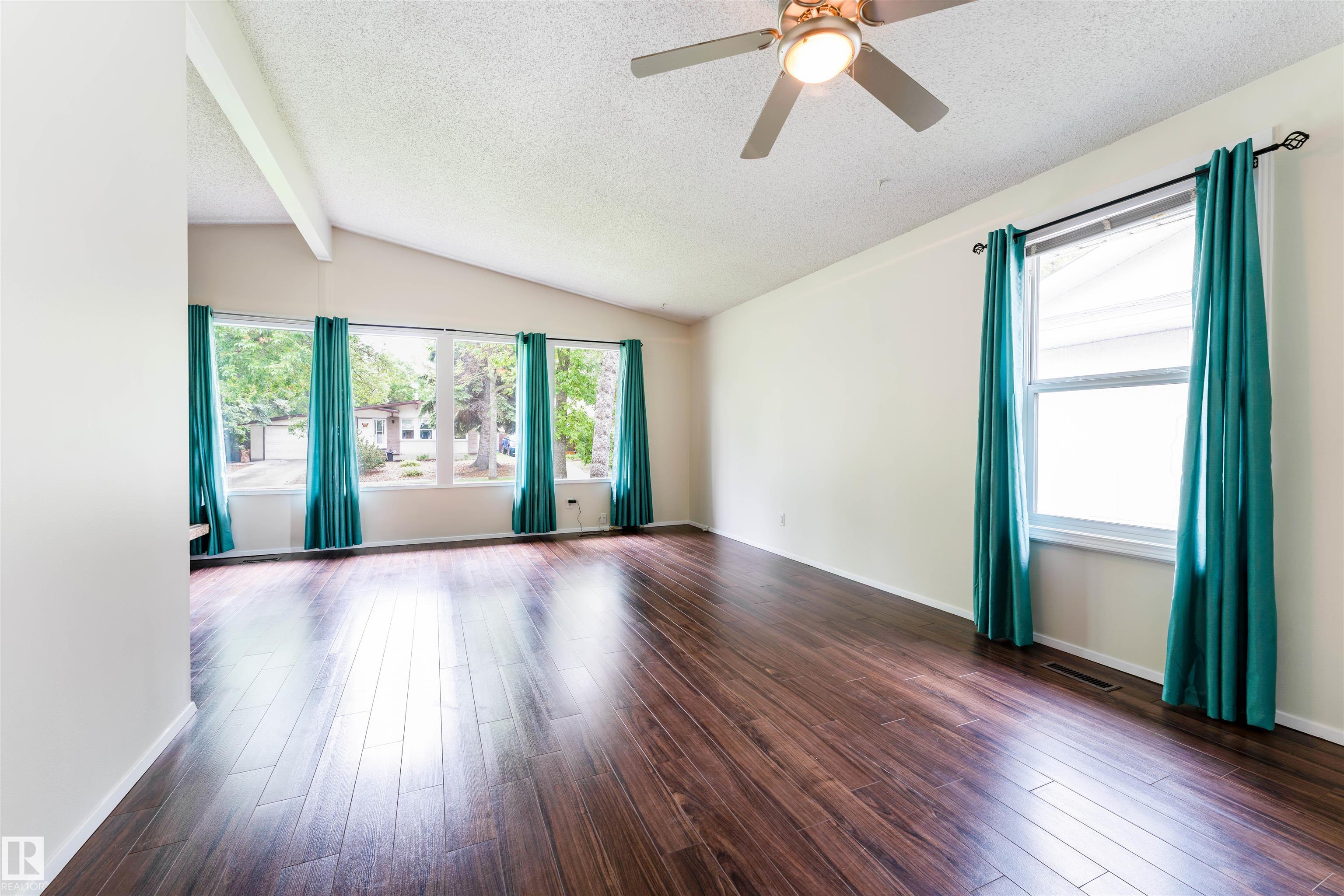 Photo 10 at 60 Fenwick Crescent, Forest Lawn, St. Albert