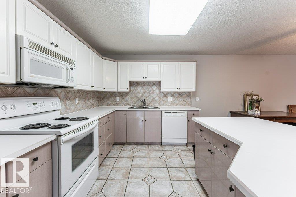 Photo 13 at 101 - 10421 42 Avenue NW, Rideau Park, Edmonton