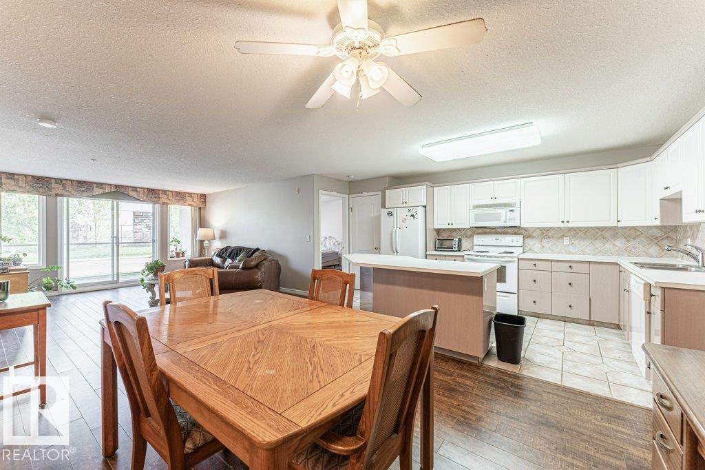 Photo 9 at 101 - 10421 42 Avenue NW, Rideau Park, Edmonton