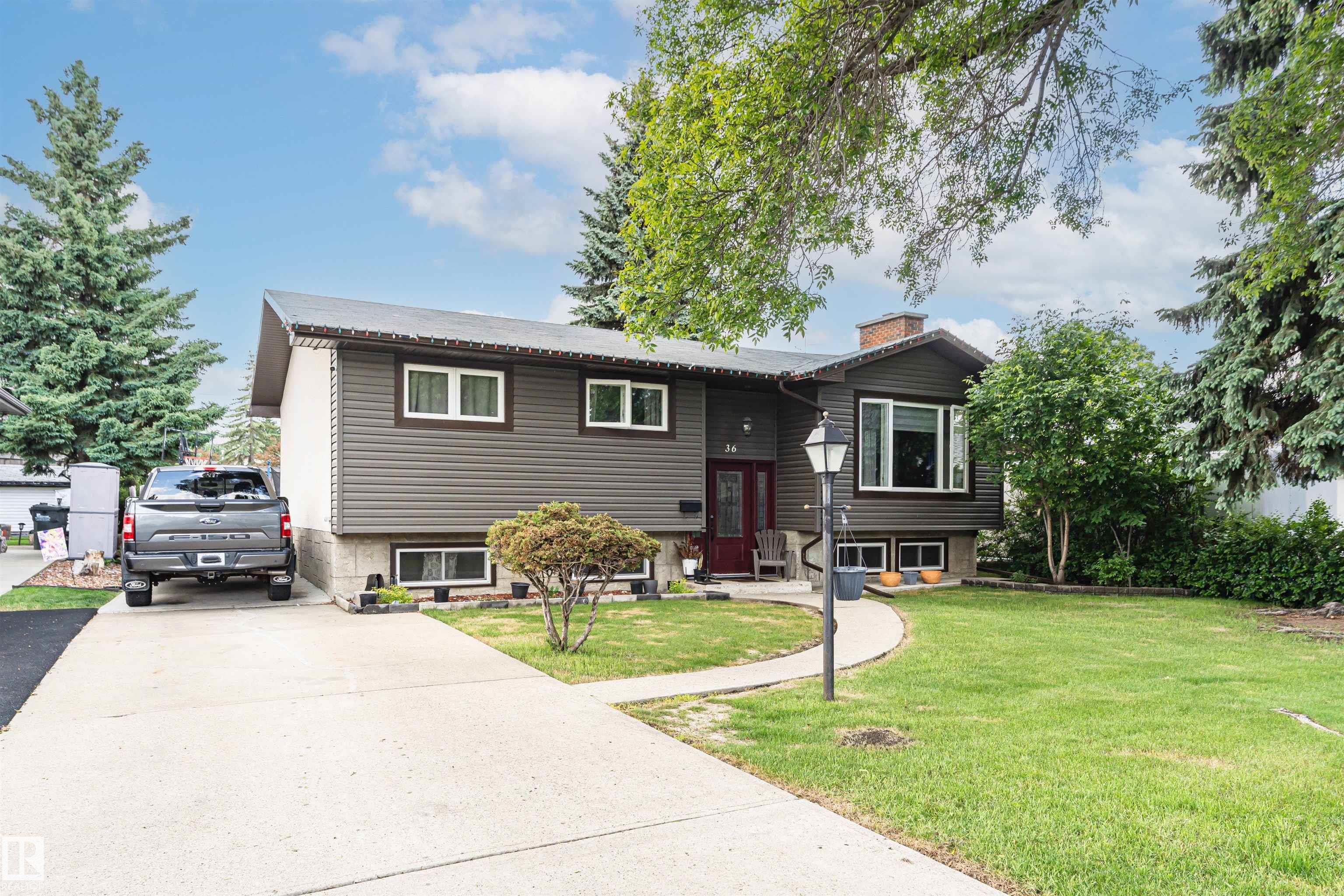 36 Greenwood Way, Maplewood, Sherwood Park