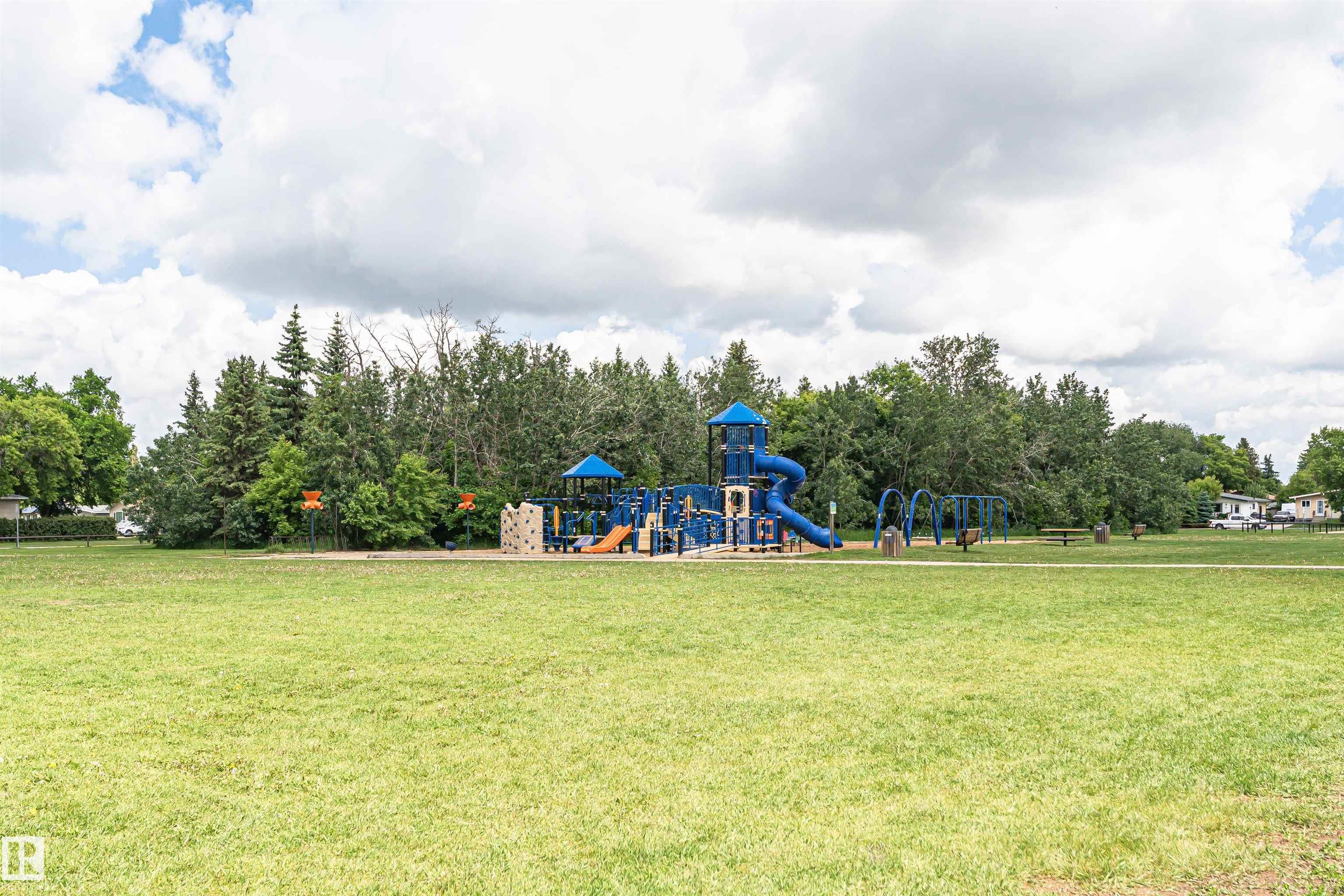 Photo 58 at 36 Greenwood Way, Maplewood, Sherwood Park