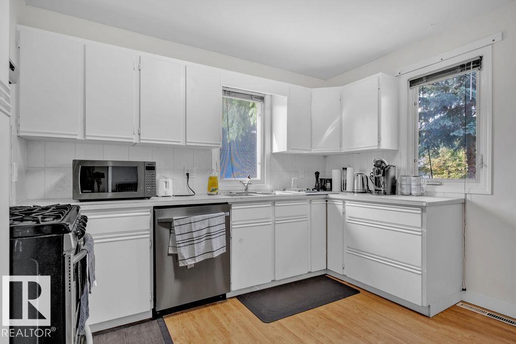 Photo 11 at 9606 161 Street NW, Glenwood, Edmonton
