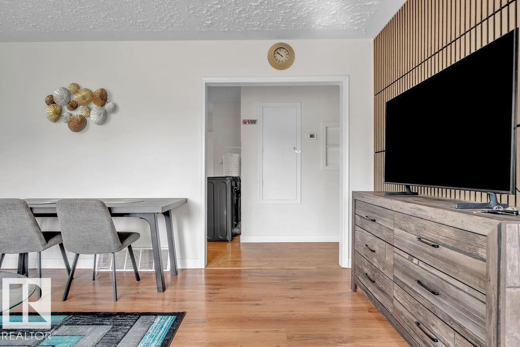 Photo 10 at 9606 161 Street NW, Glenwood, Edmonton