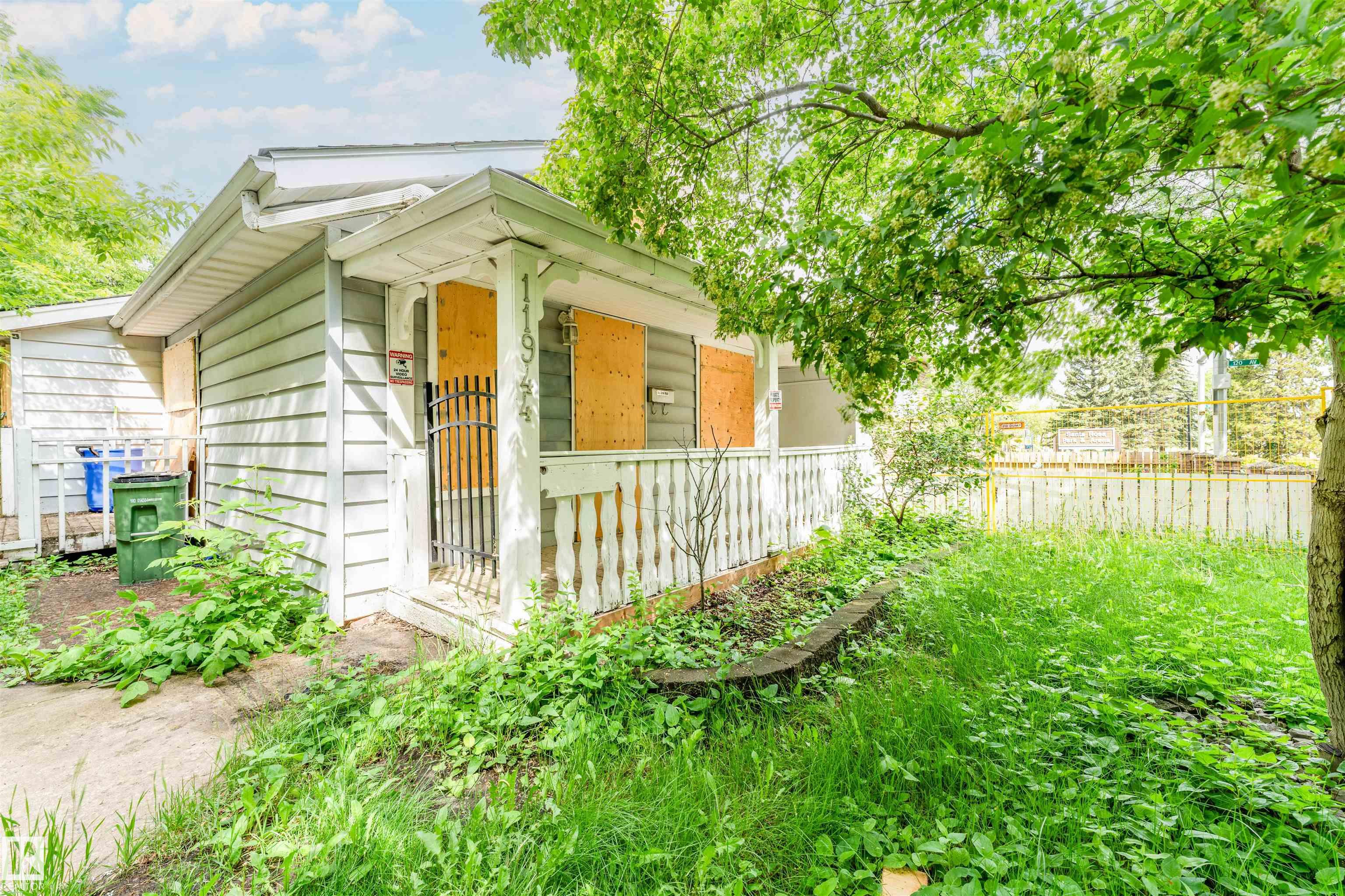 11944 68 Street NW, Montrose, Edmonton