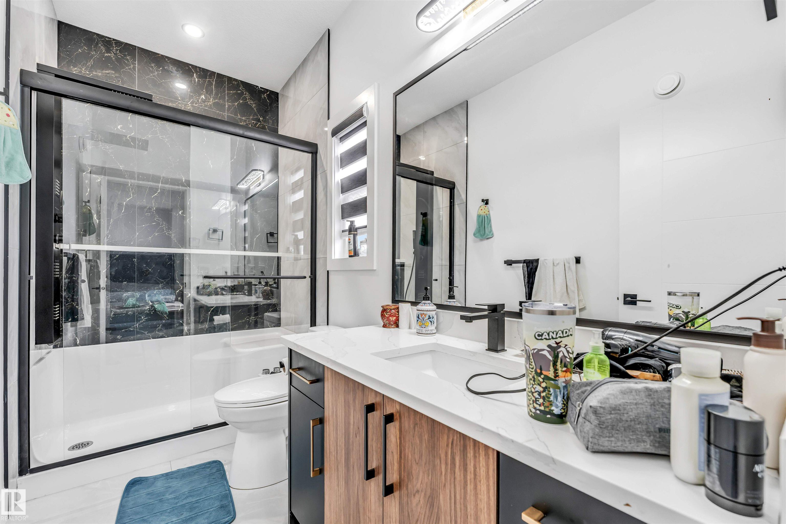 https://zimg.paragon.ice.com/ParagonImages/Property/PM/RAE/225407661/22/0/0/e9c0ad4a503501f6e7902959fb0e0033/1/658895935557856b779b578637800647/225407661-05f3cee2-2d6b-415b-84a1-11a7bbe5ec6e.JPG