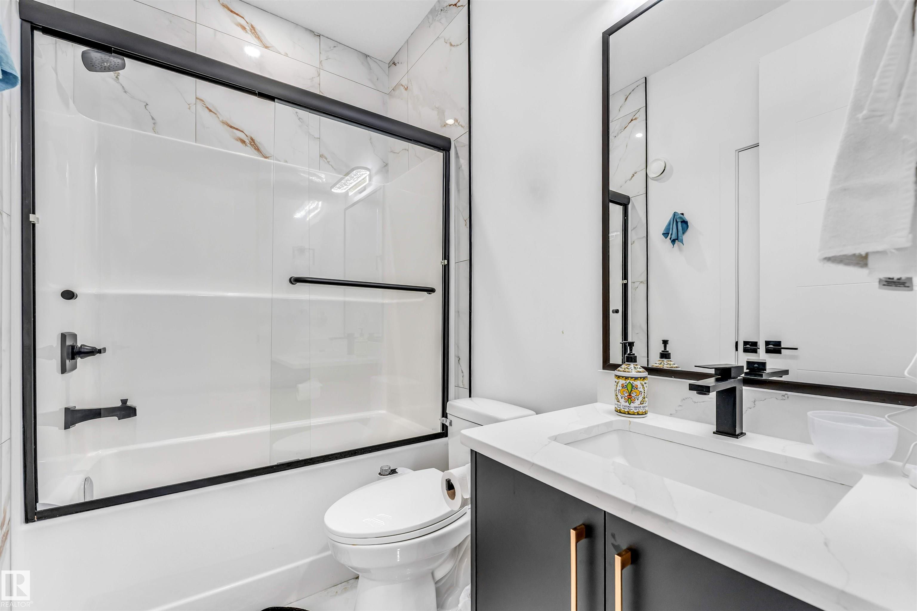 https://zimg.paragon.ice.com/ParagonImages/Property/PM/RAE/225407661/23/0/0/87a8b0c21919e7580c7c196687efc66a/1/658895935557856b779b578637800647/225407661-120b86c4-caed-49ce-a564-114287274652.JPG