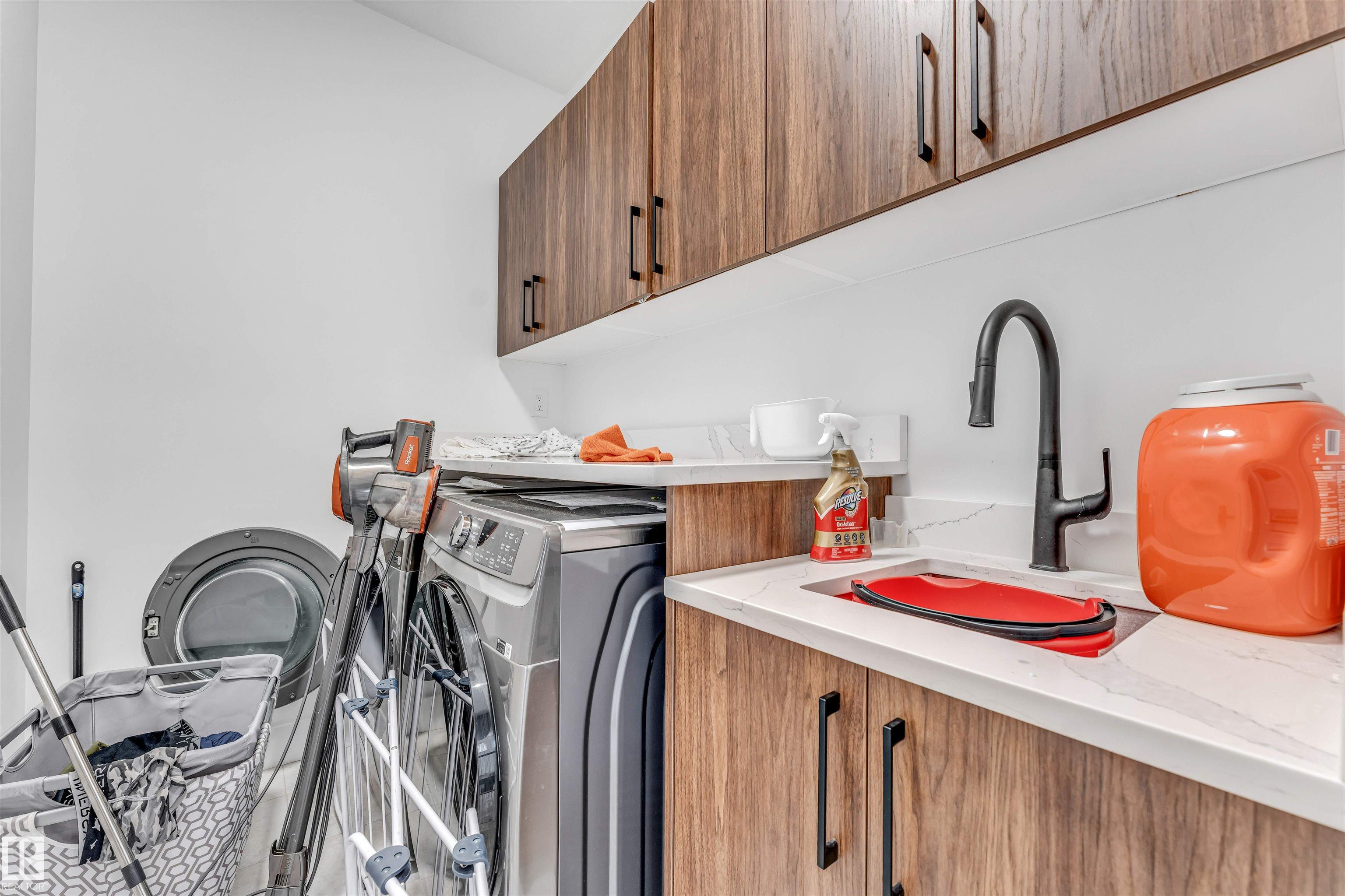 https://zimg.paragon.ice.com/ParagonImages/Property/PM/RAE/225407661/31/0/0/b51fab6c9fe49e347b07cc80b3a3aa7f/1/658895935557856b779b578637800647/225407661-d415d633-879b-46b6-8ea6-cfaa29153d3d.JPG
