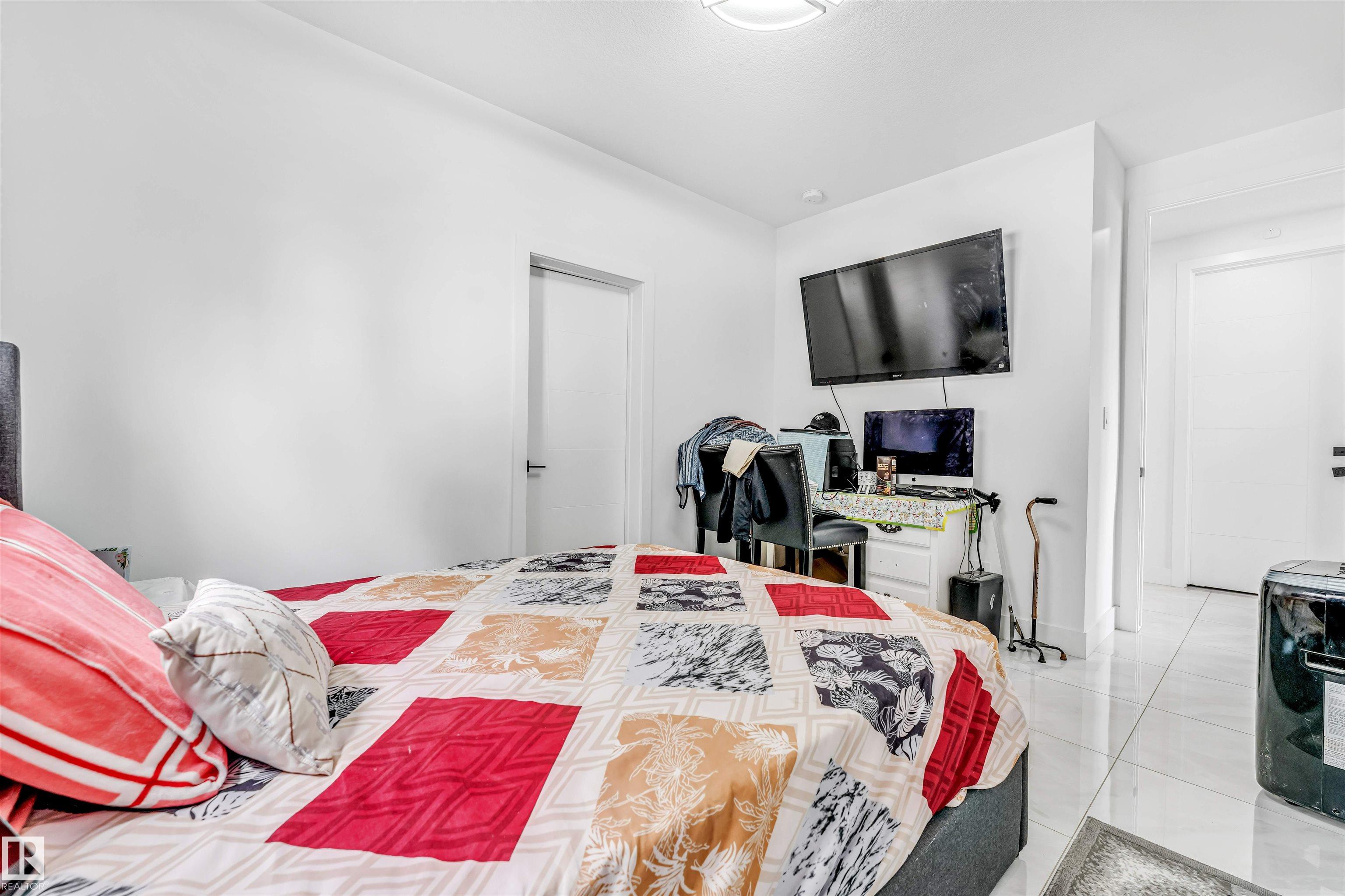 https://zimg.paragon.ice.com/ParagonImages/Property/PM/RAE/225407661/7/0/0/2f5e1f30de56669d69f897c240000518/1/658895935557856b779b578637800647/225407661-ff2a7e3e-1f5b-4b71-9b0d-4ce2bcfe04f1.JPG