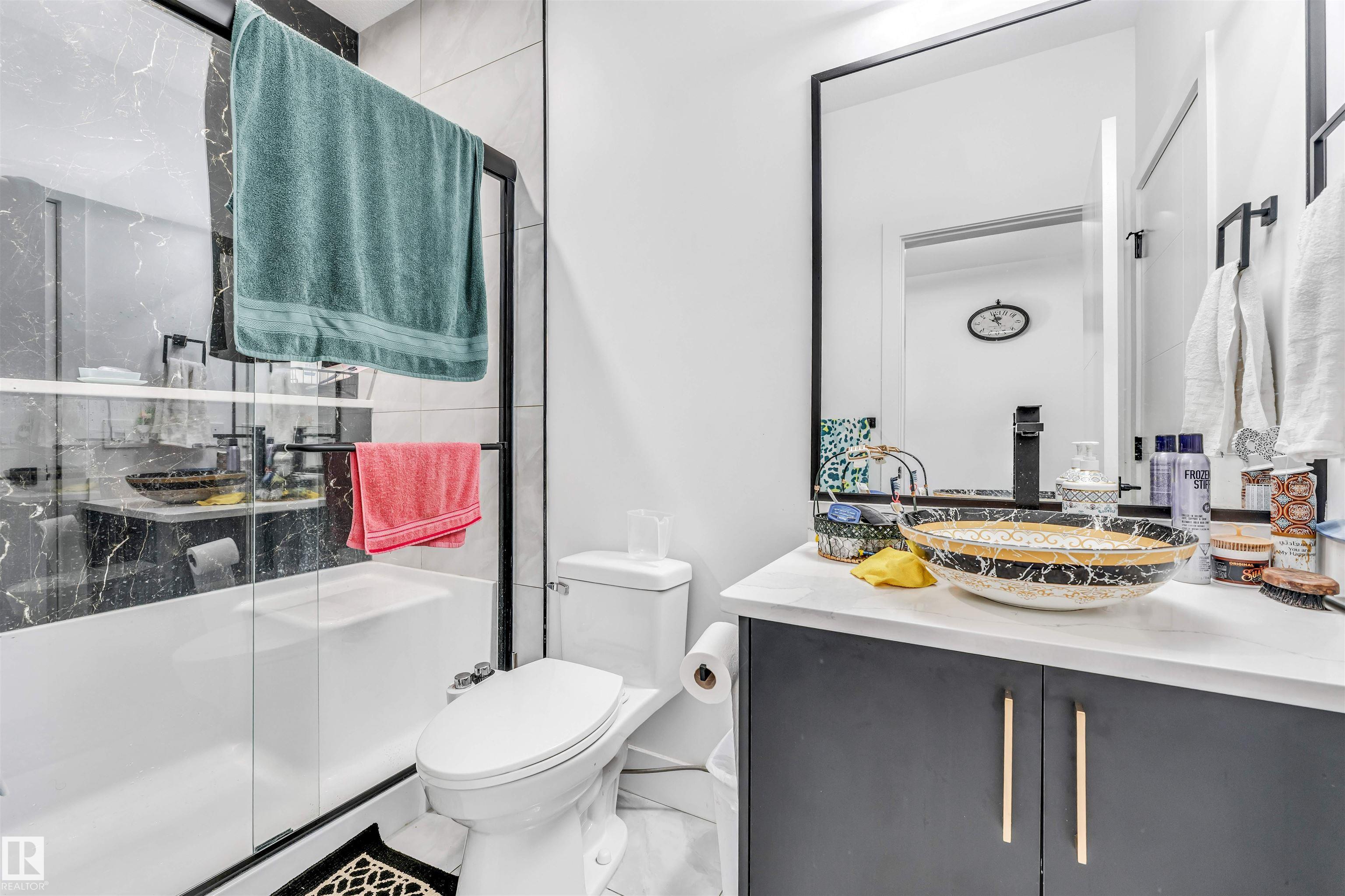 https://zimg.paragon.ice.com/ParagonImages/Property/PM/RAE/225407661/8/0/0/1e26cc9b955b48572d9248c968f1d8e4/1/658895935557856b779b578637800647/225407661-2ea95ae7-5a07-484f-a548-c17d543f20e8.JPG
