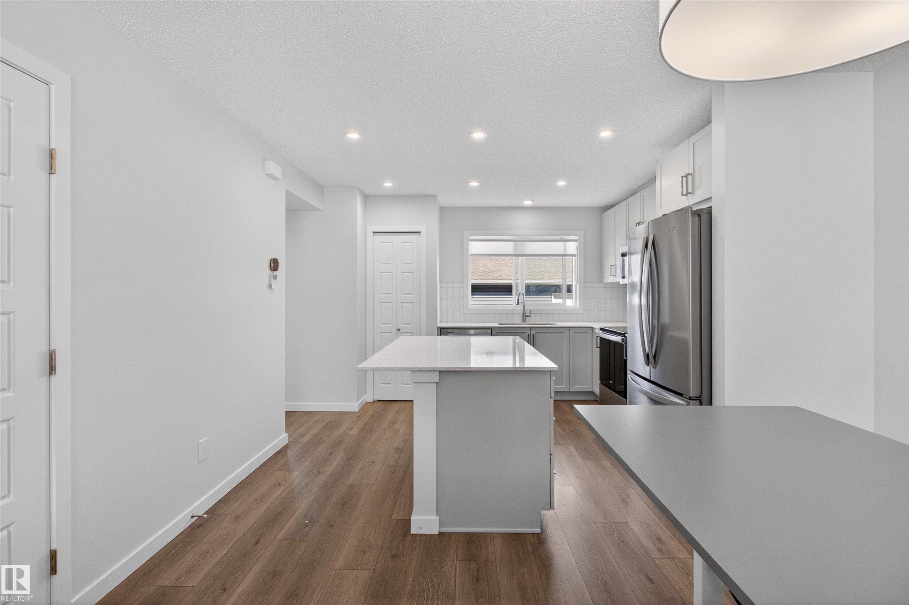 Photo 11 at 2422 Trumpeter Way NW, Trumpeter Area, Edmonton