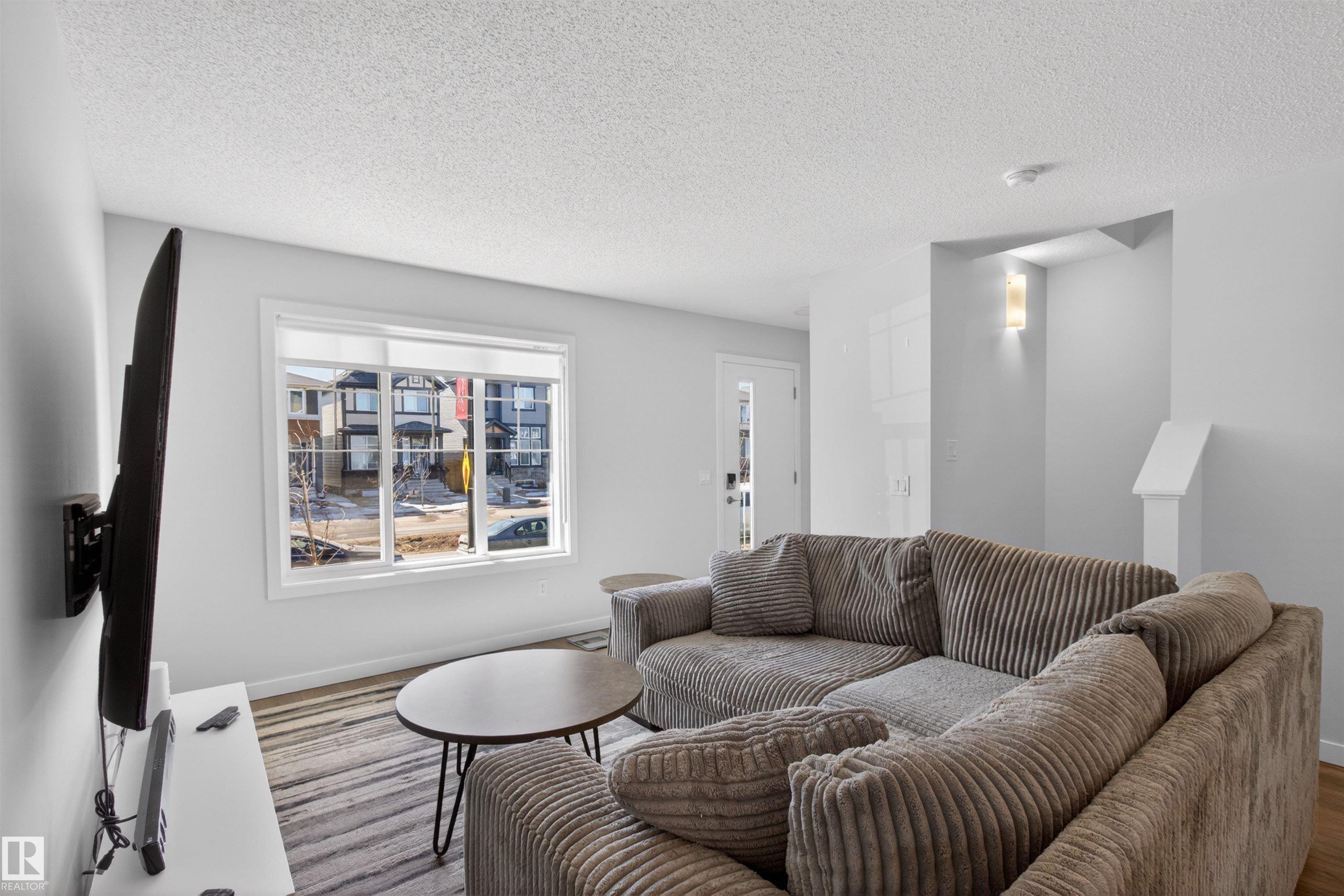 Photo 5 at 2422 Trumpeter Way NW, Trumpeter Area, Edmonton