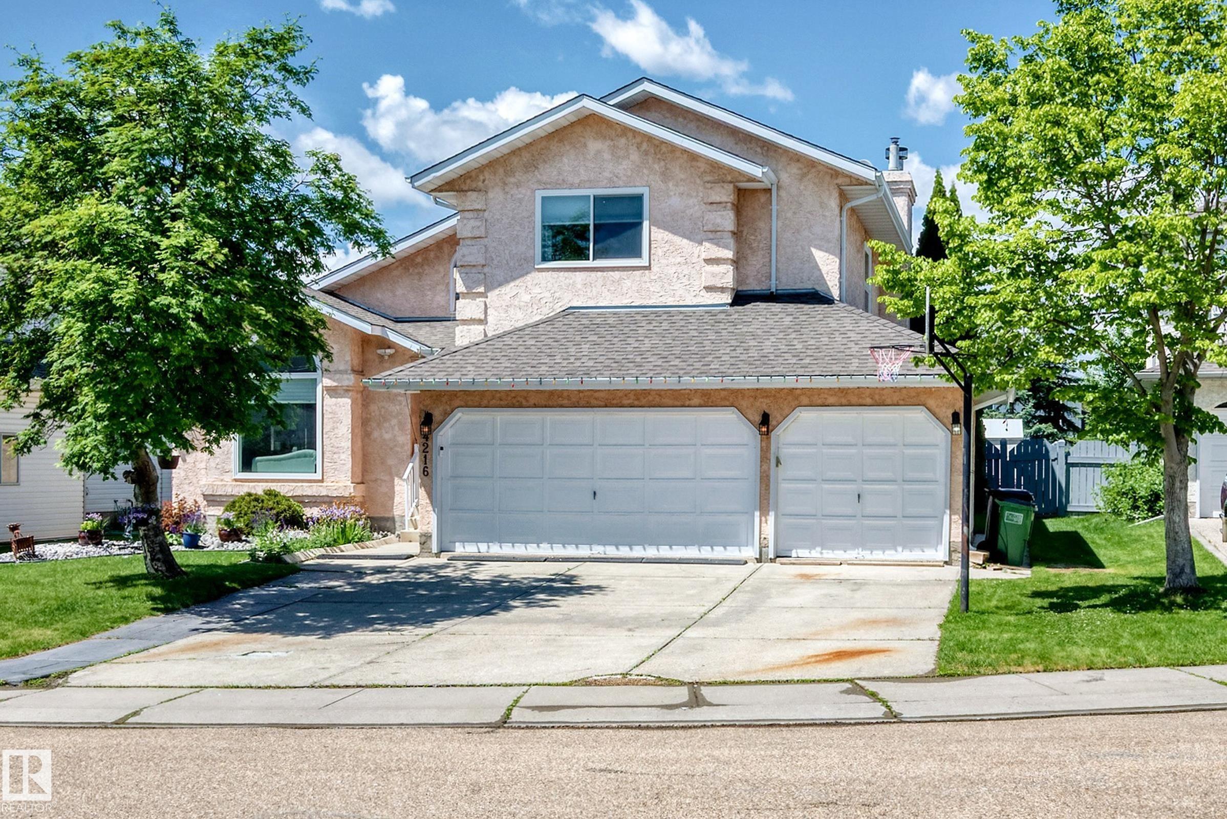 Photo 2 at 4216 47 Street NW, Jackson Heights, Edmonton