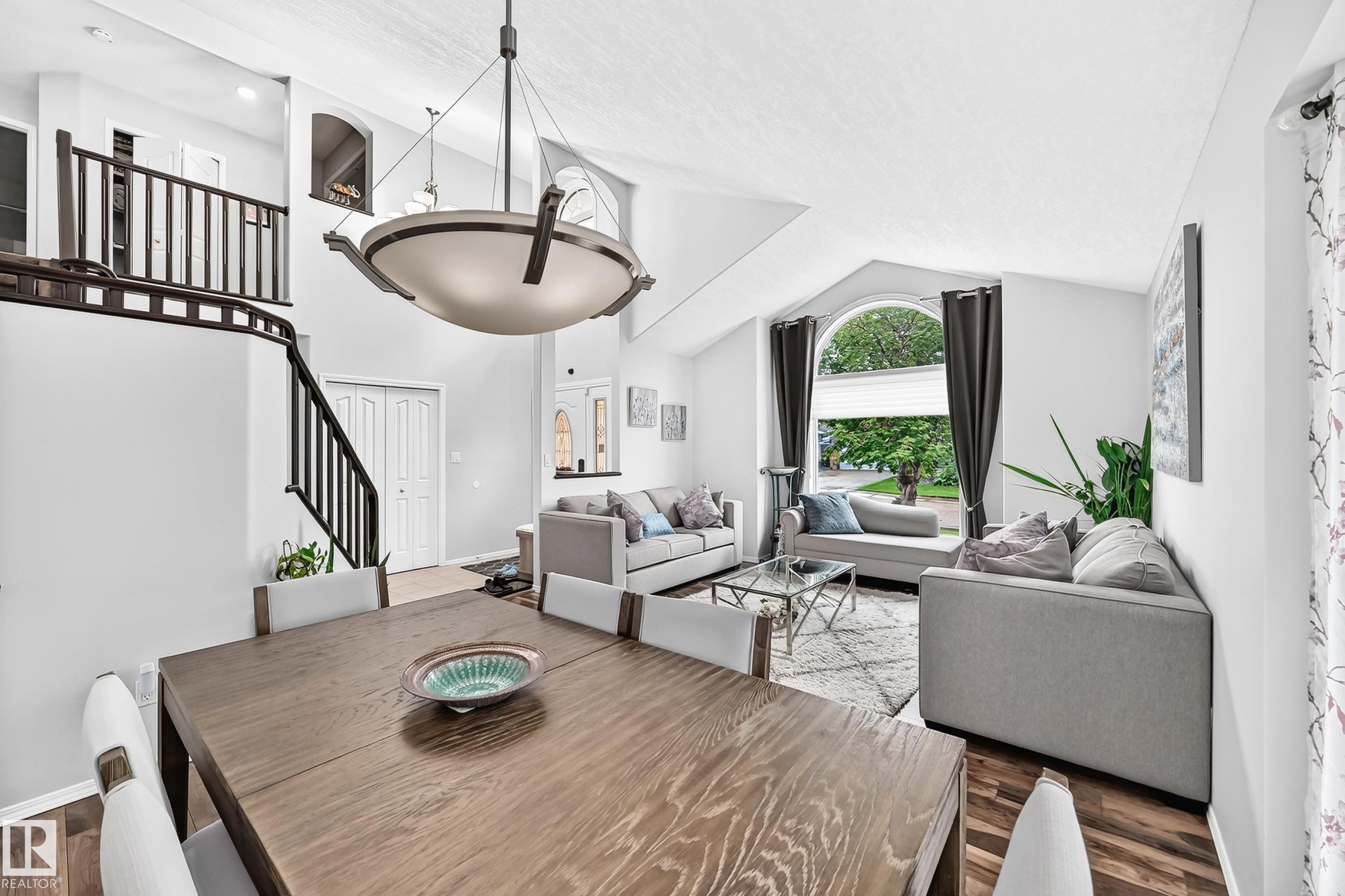 Photo 11 at 4216 47 Street NW, Jackson Heights, Edmonton