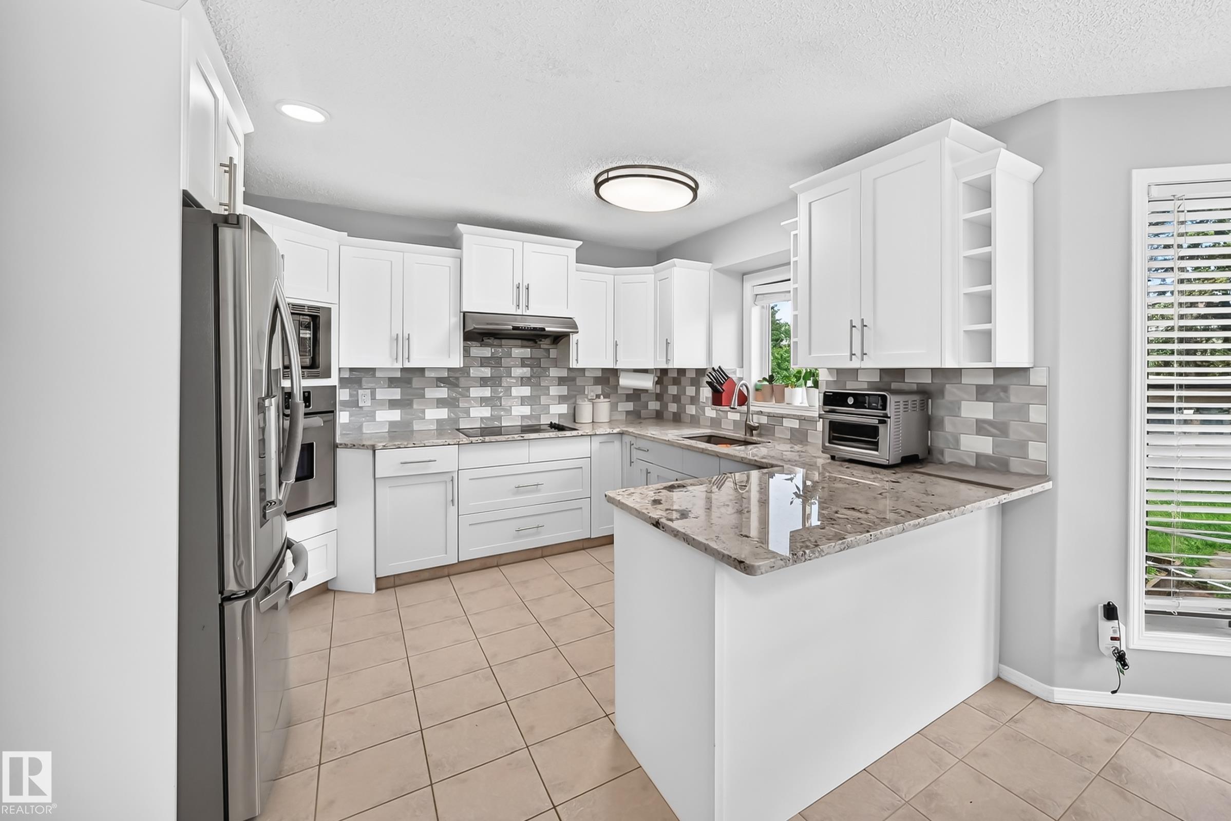 Photo 14 at 4216 47 Street NW, Jackson Heights, Edmonton