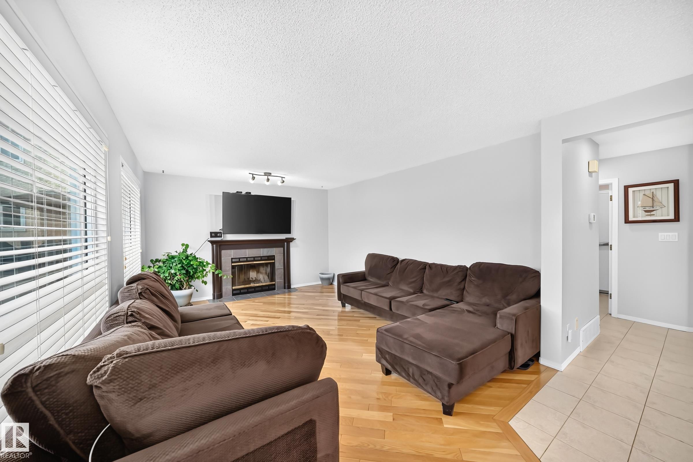 Photo 18 at 4216 47 Street NW, Jackson Heights, Edmonton