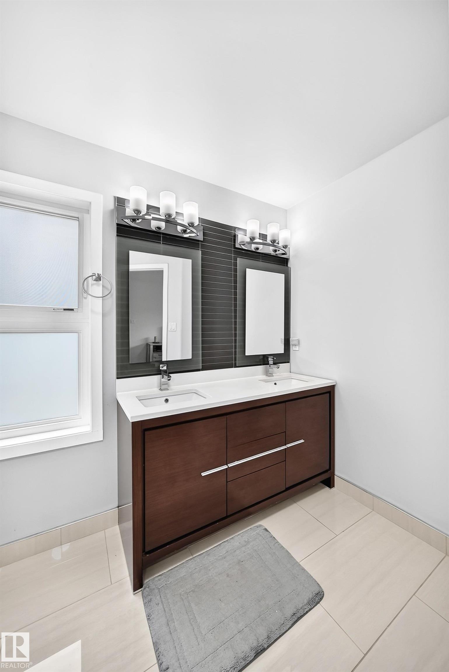 Photo 31 at 4216 47 Street NW, Jackson Heights, Edmonton