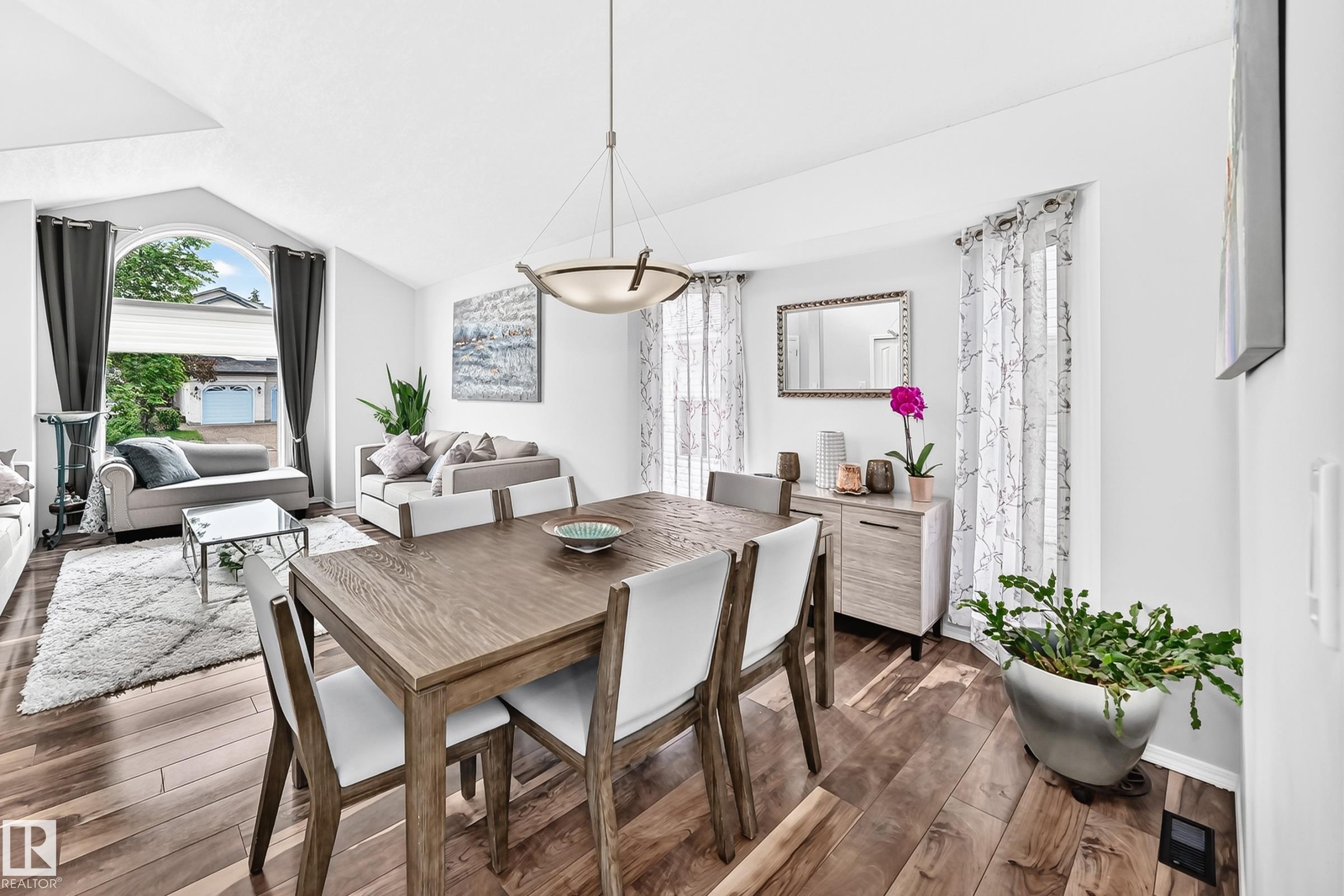 Photo 10 at 4216 47 Street NW, Jackson Heights, Edmonton