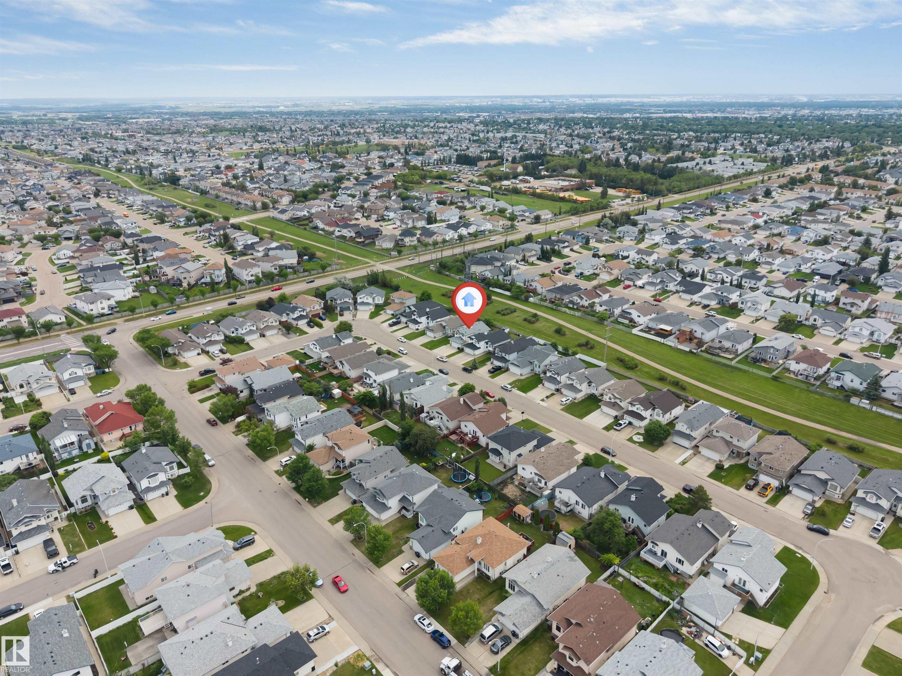 Photo 12 at 6719 164 Avenue NW, Ozerna, Edmonton