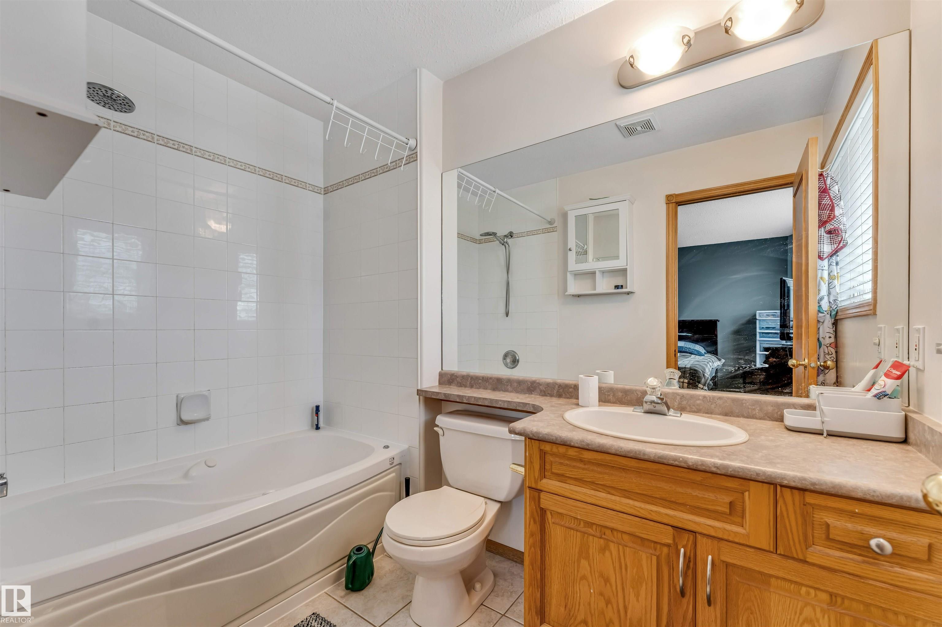 Photo 32 at 6719 164 Avenue NW, Ozerna, Edmonton