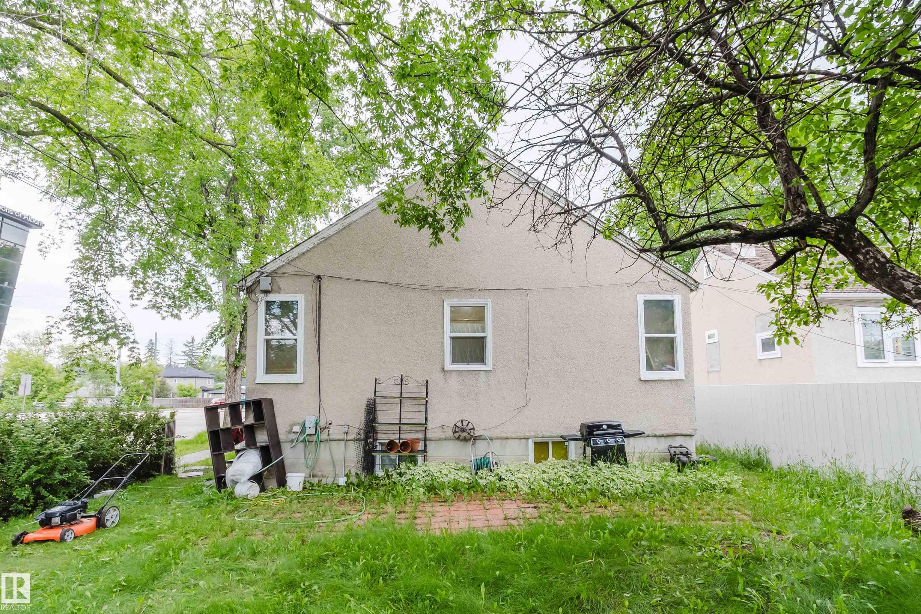 Photo 4 at 7703 109 Street NW, Queen Alexandra, Edmonton