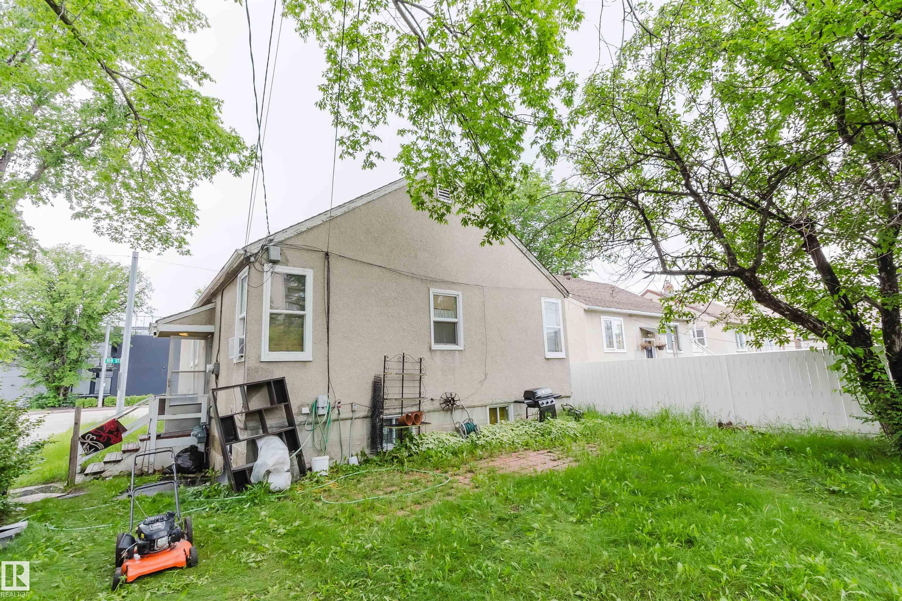 Photo 5 at 7703 109 Street NW, Queen Alexandra, Edmonton