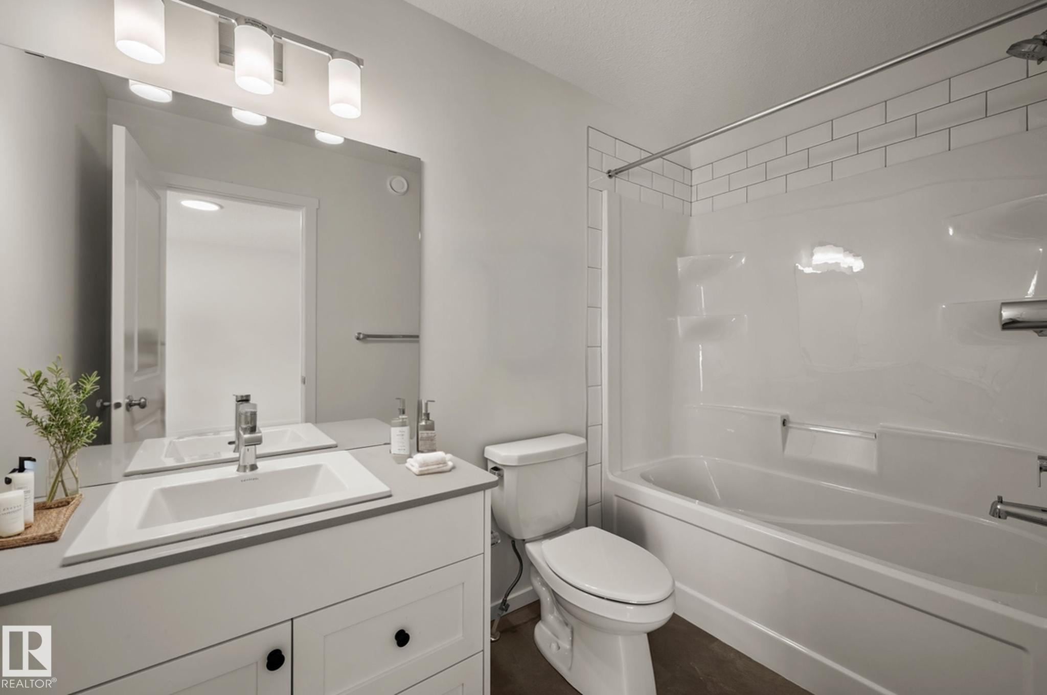 Photo 8 at 138 Chappelle Drive SW, Chappelle Area, Edmonton