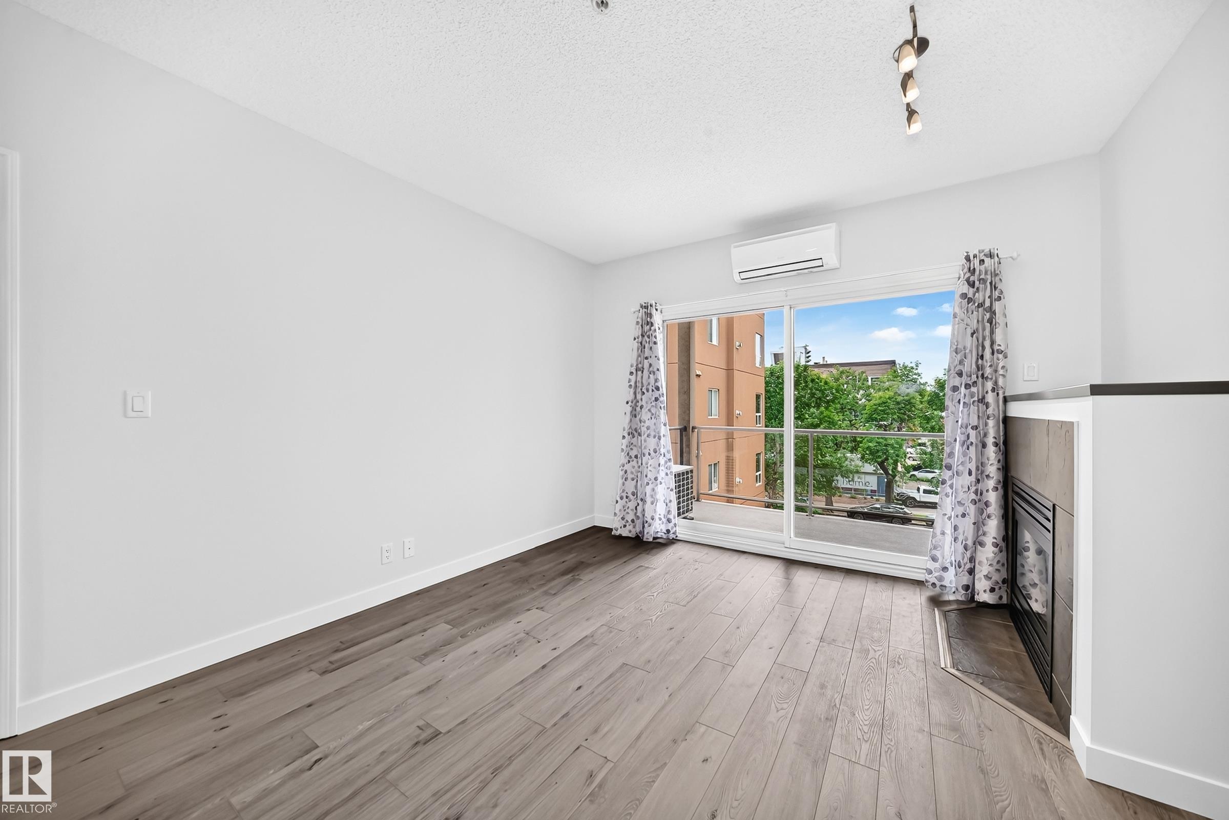 Photo 12 at 319 - 10235 112 Street NW, Wîhkwêntôwin, Edmonton