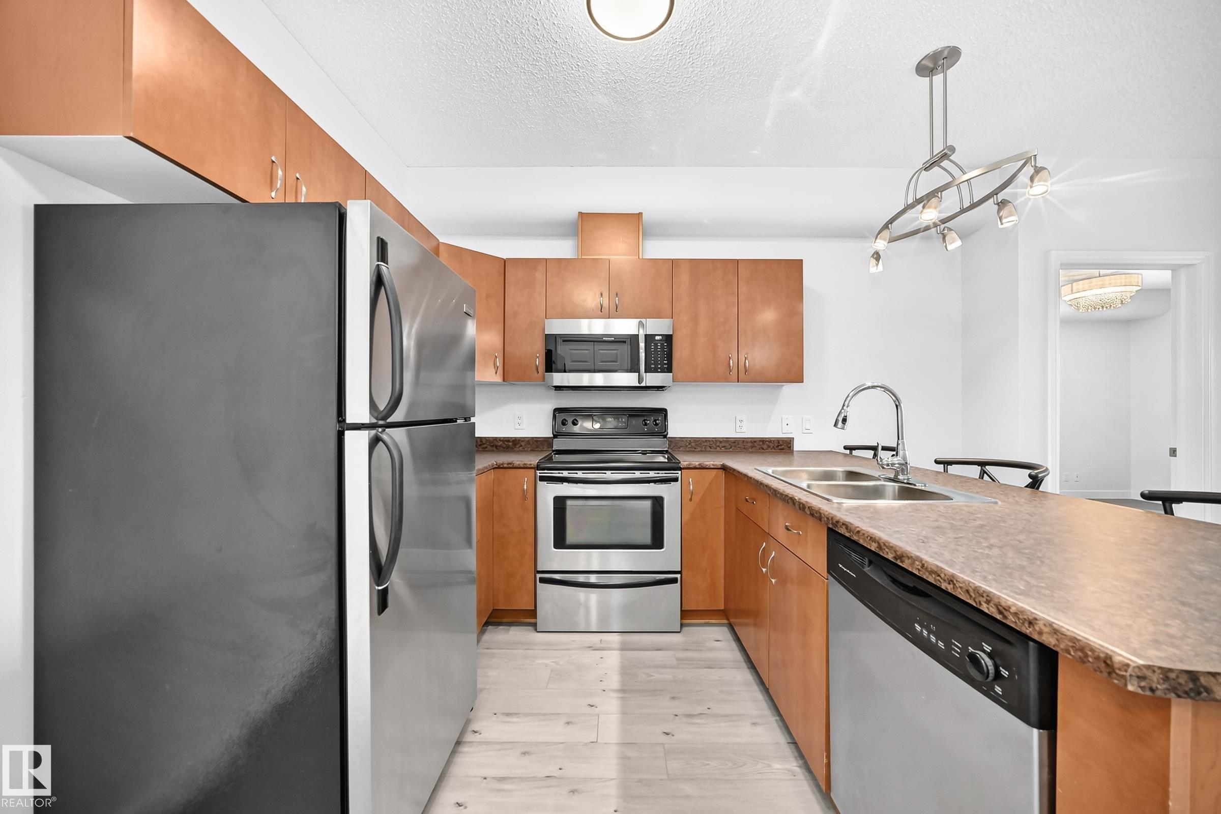 Photo 5 at 319 - 10235 112 Street NW, Wîhkwêntôwin, Edmonton