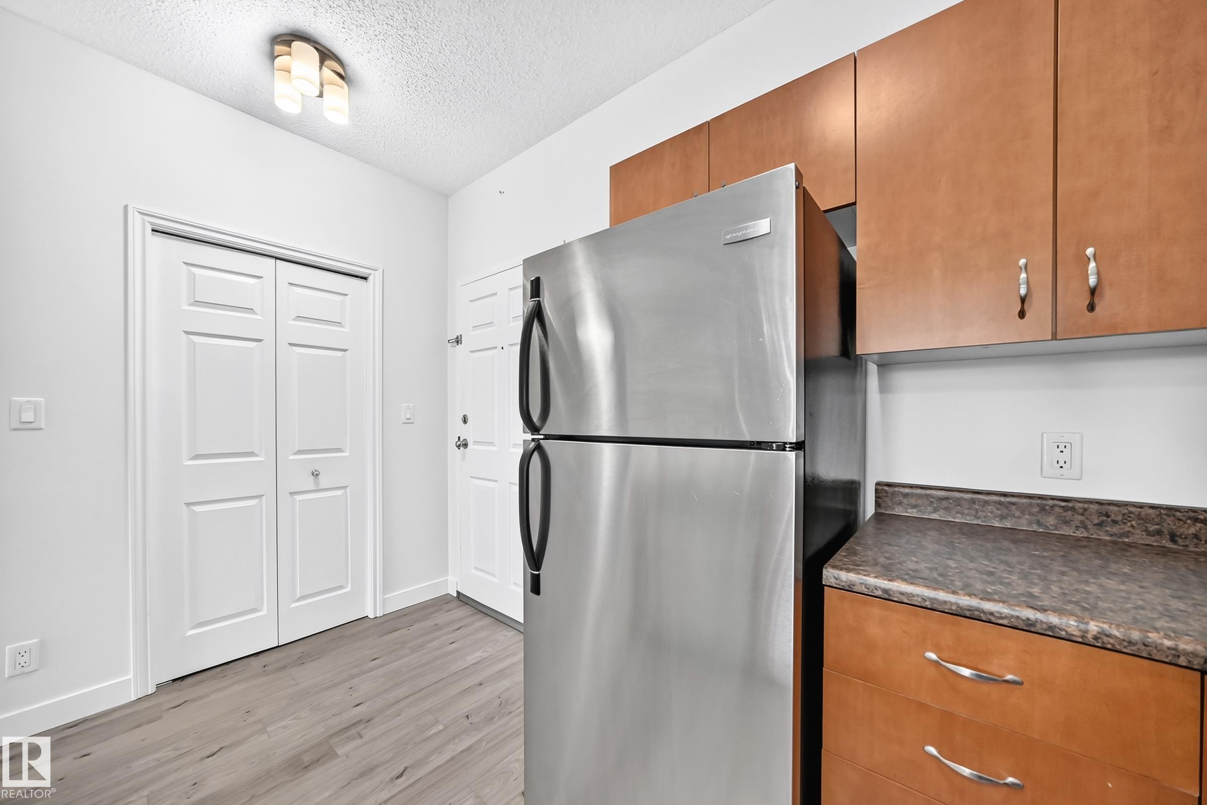 Photo 7 at 319 - 10235 112 Street NW, Wîhkwêntôwin, Edmonton