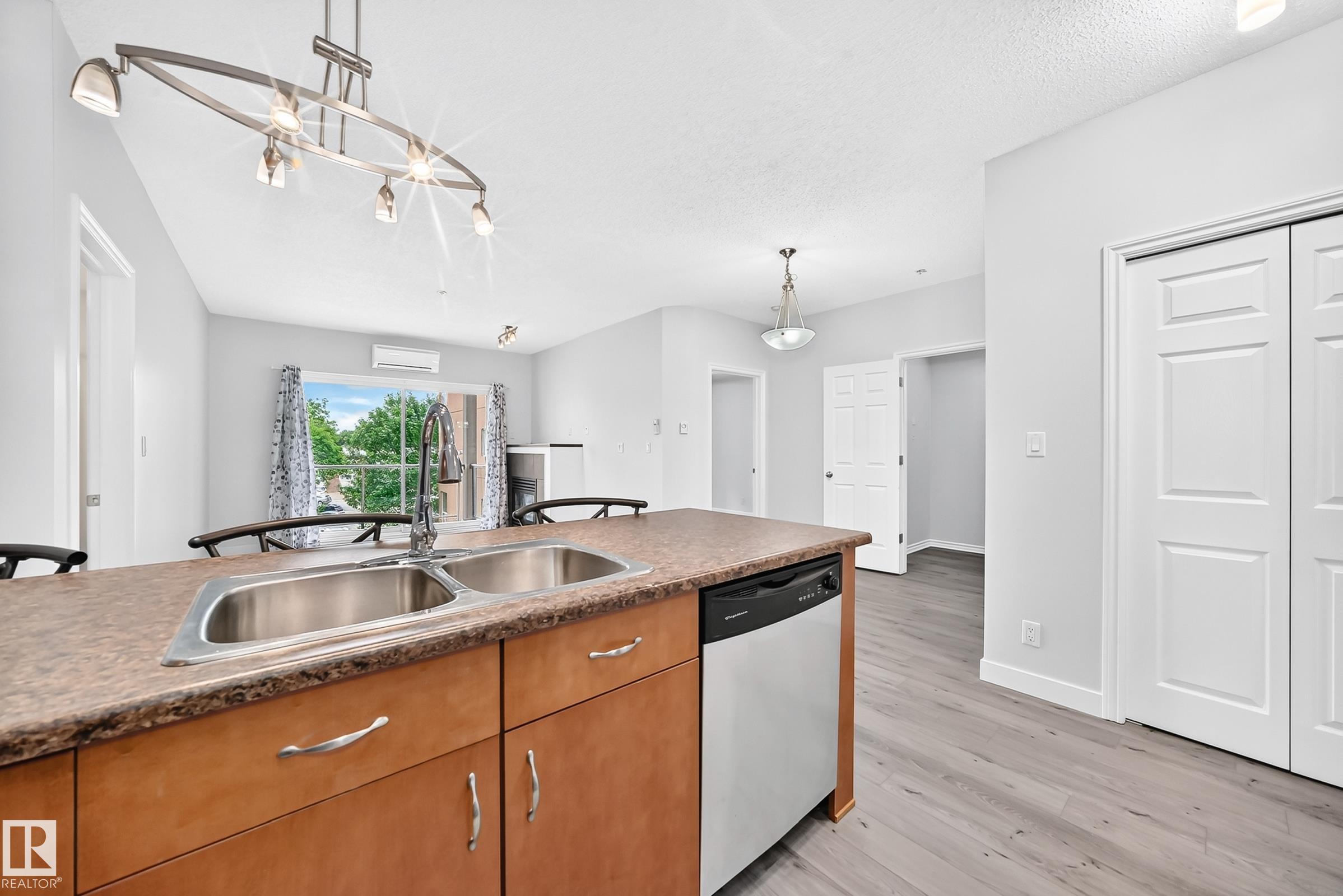 Photo 8 at 319 - 10235 112 Street NW, Wîhkwêntôwin, Edmonton