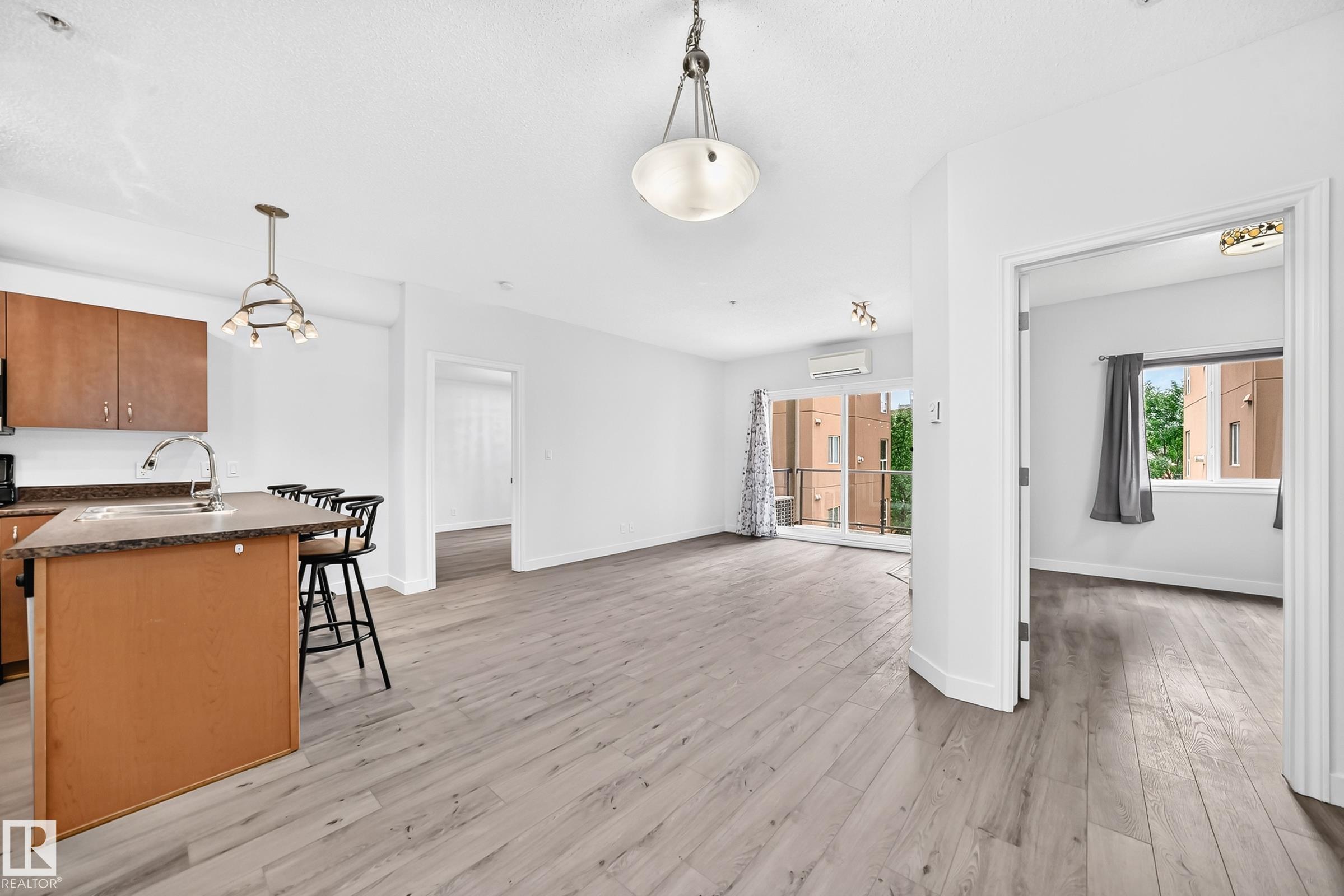 Photo 10 at 319 - 10235 112 Street NW, Wîhkwêntôwin, Edmonton
