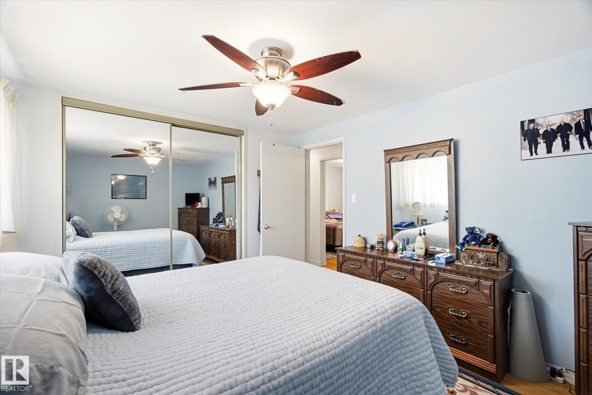 Photo 15 at 13415 118 Avenue NW, Woodcroft, Edmonton