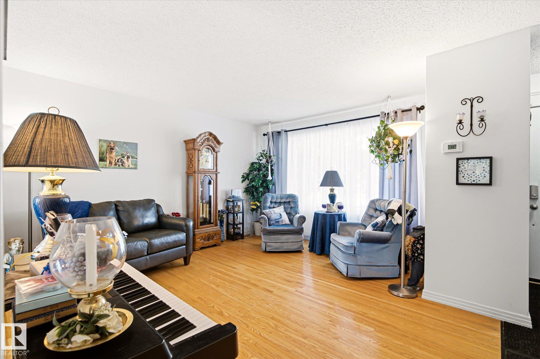 13415 118 Avenue NW, Woodcroft, Edmonton
