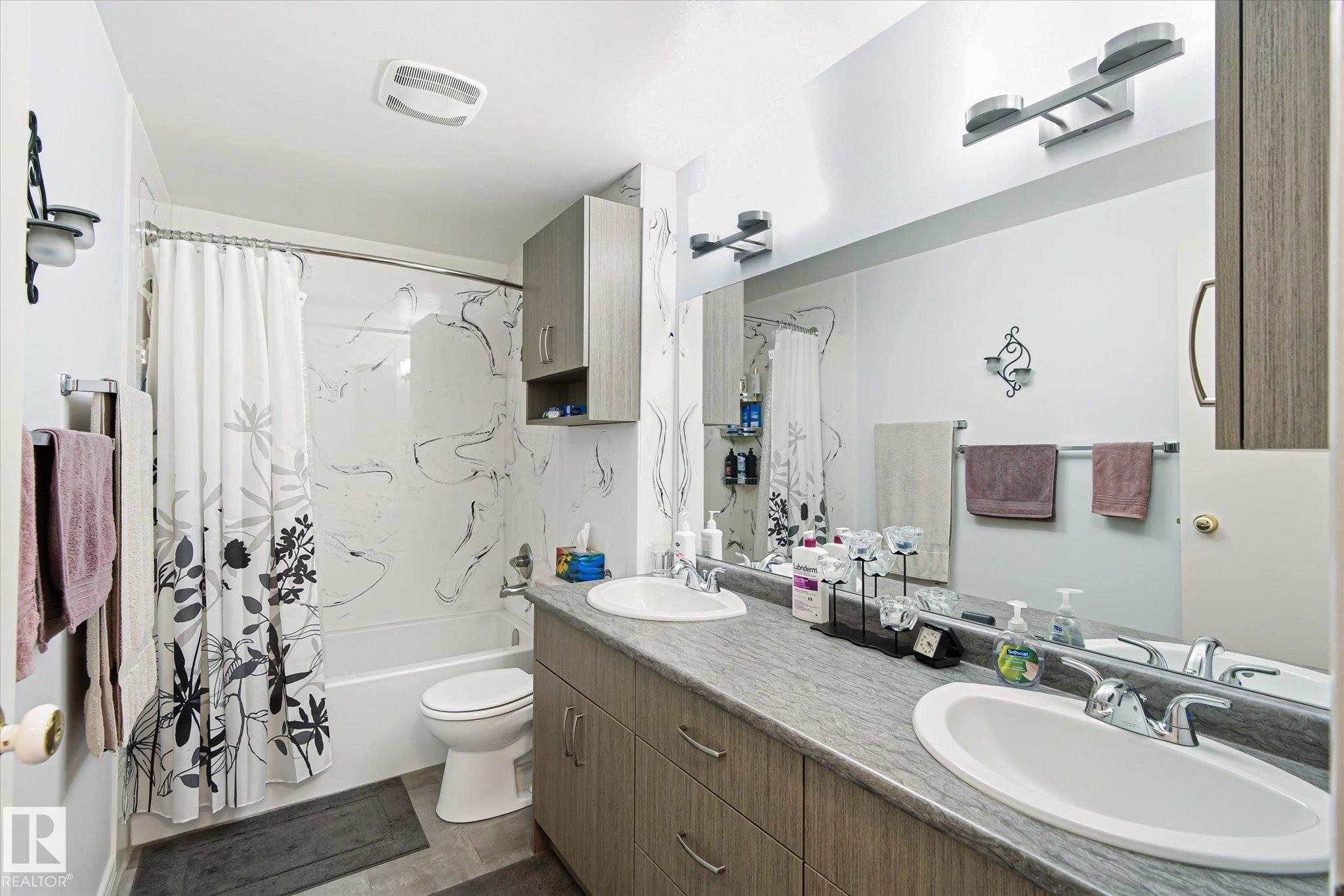 Photo 21 at 13415 118 Avenue NW, Woodcroft, Edmonton
